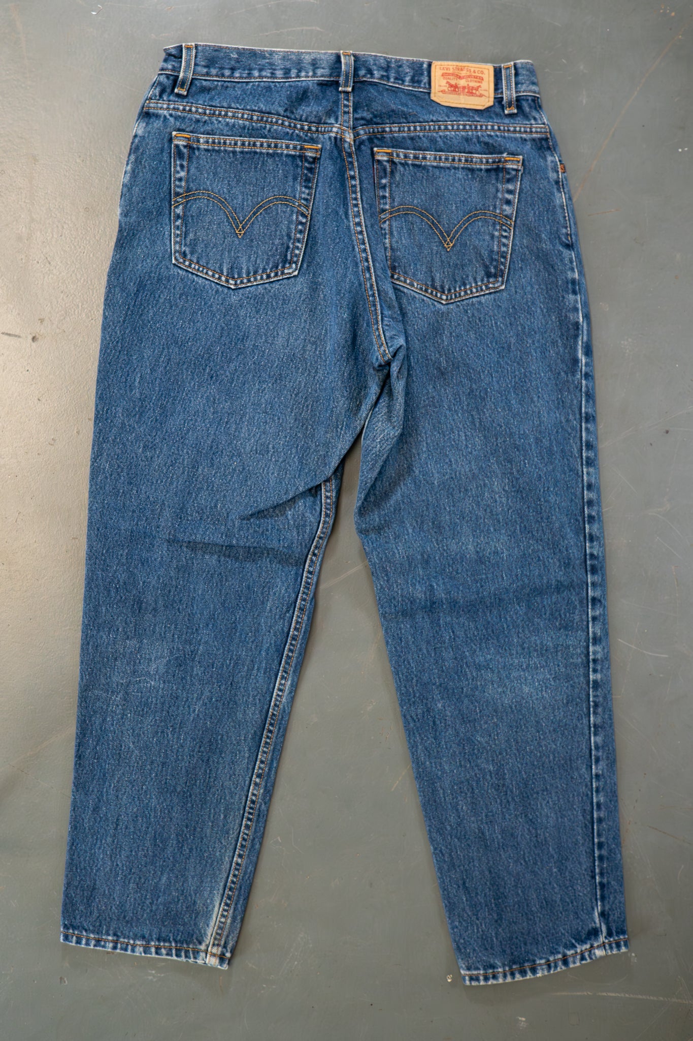 Ladies Levi's High Waisted 550s Tapered Leg Denim Jeans – 90s Y2K -W32, L29