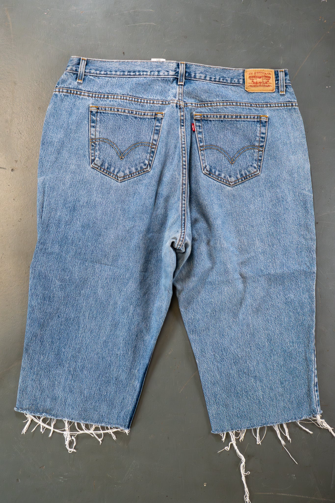 Ladies Levi's High Waisted 550s Tapered Leg Denim Jeans – 90s Y2K -W39, L18