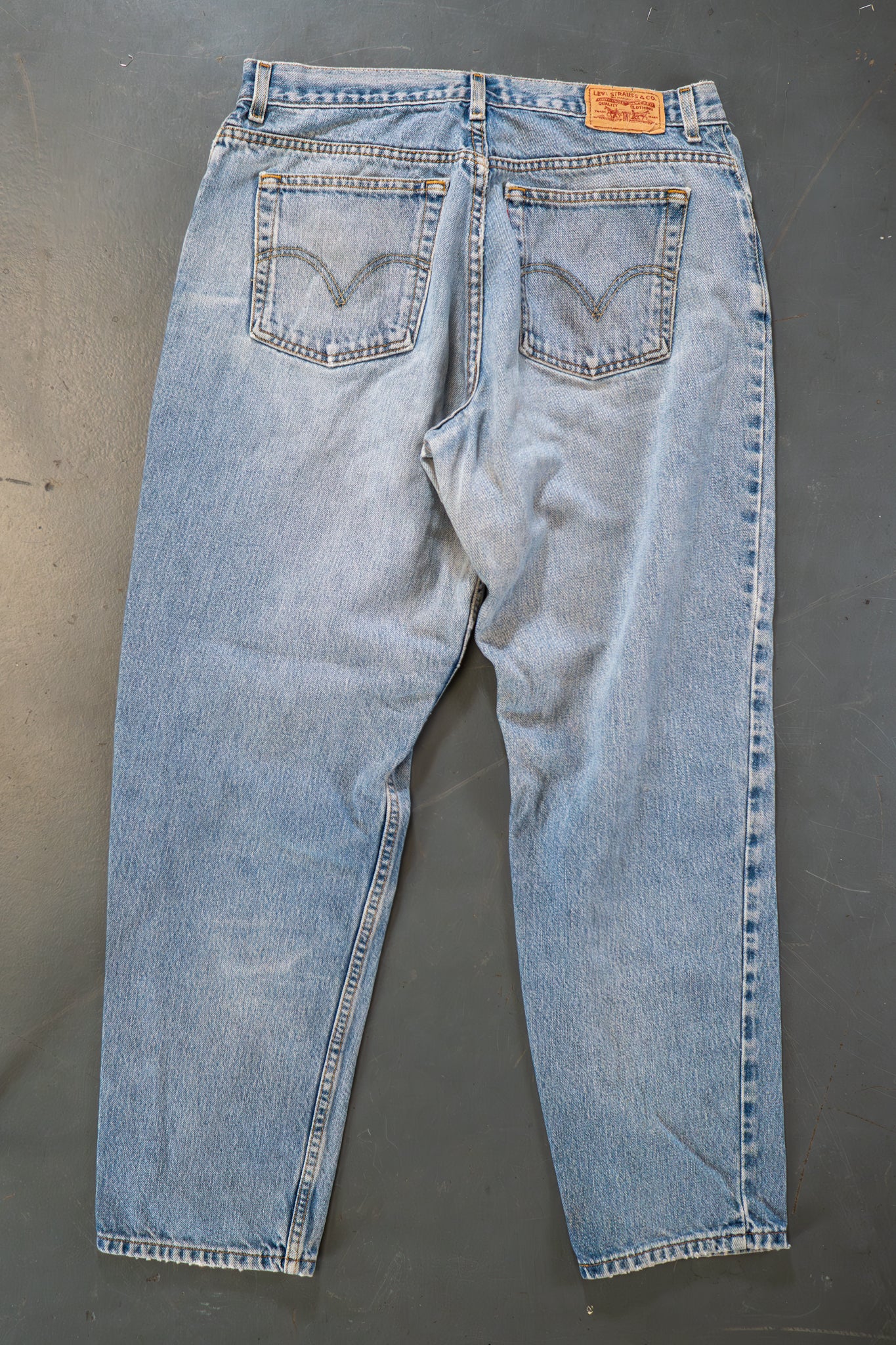 Ladies Levi's High Waisted 550s Tapered Leg Denim Jeans – 90s Y2K -W32, L30