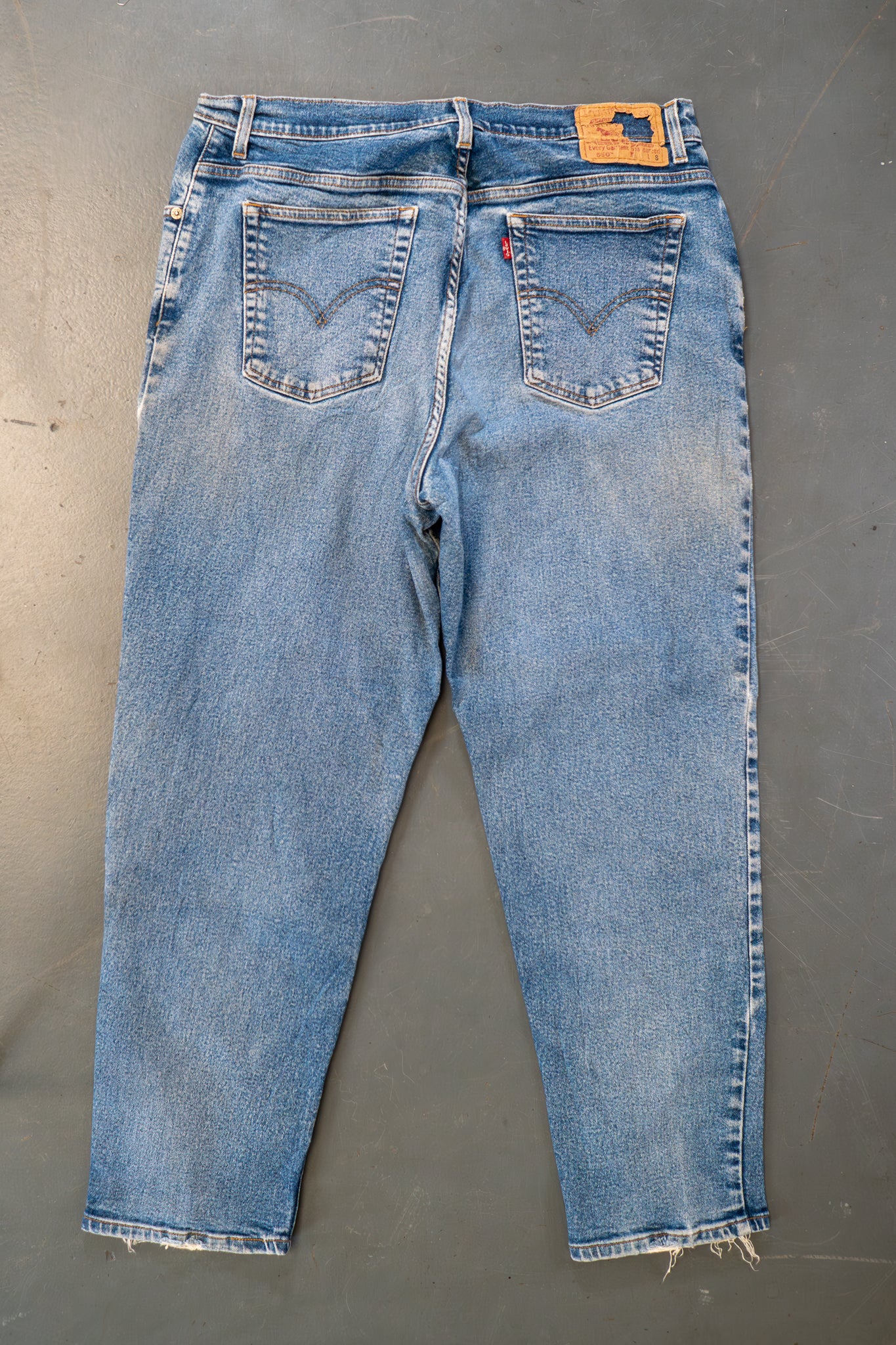 Ladies Levi's High Waisted 550s Tapered Leg Denim Jeans – 90s Y2K -W33, L26