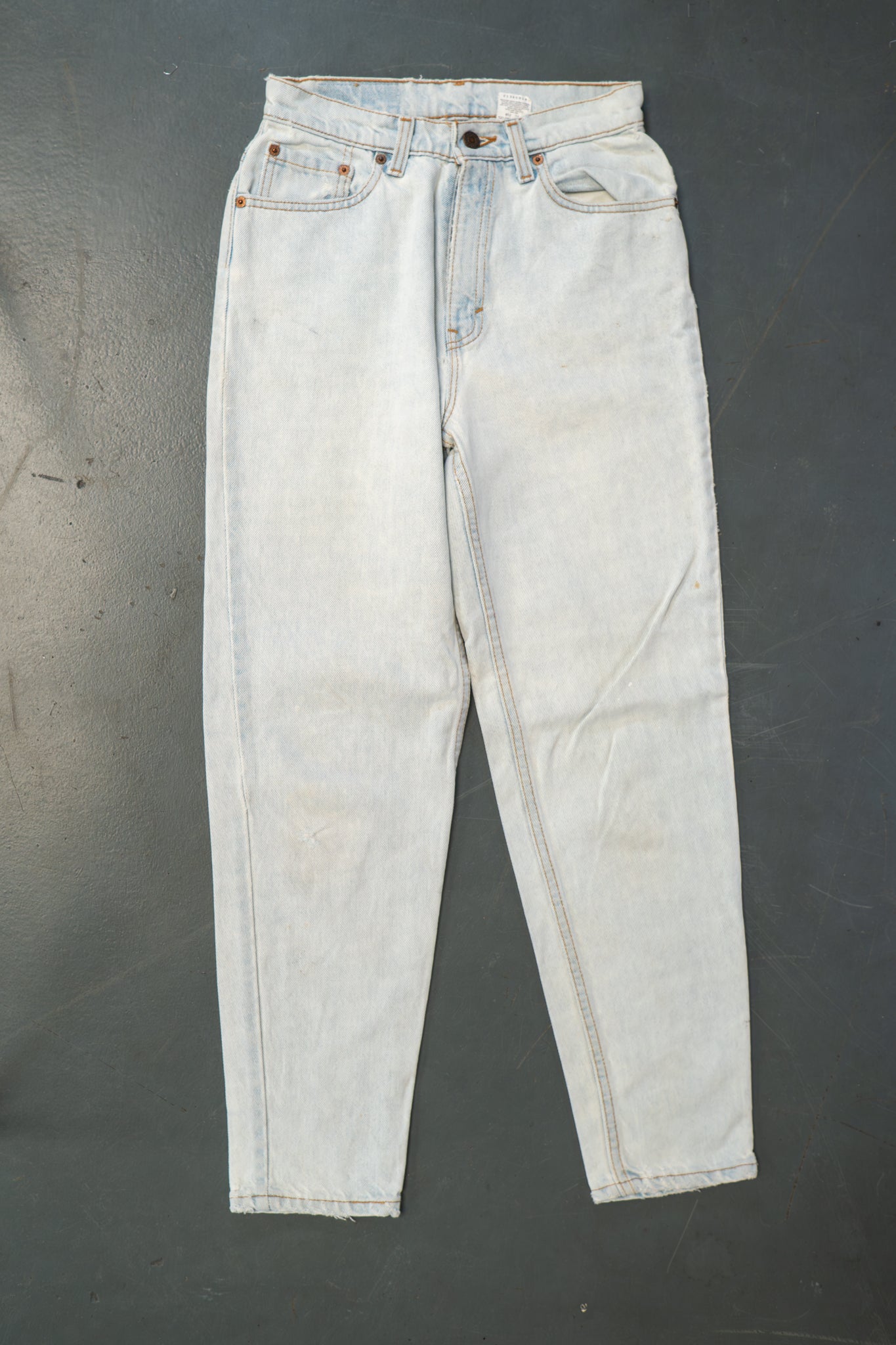 Ladies Levi's High Waisted 521s Tapered Leg Denim Jeans – 90s Y2K -W26, L27