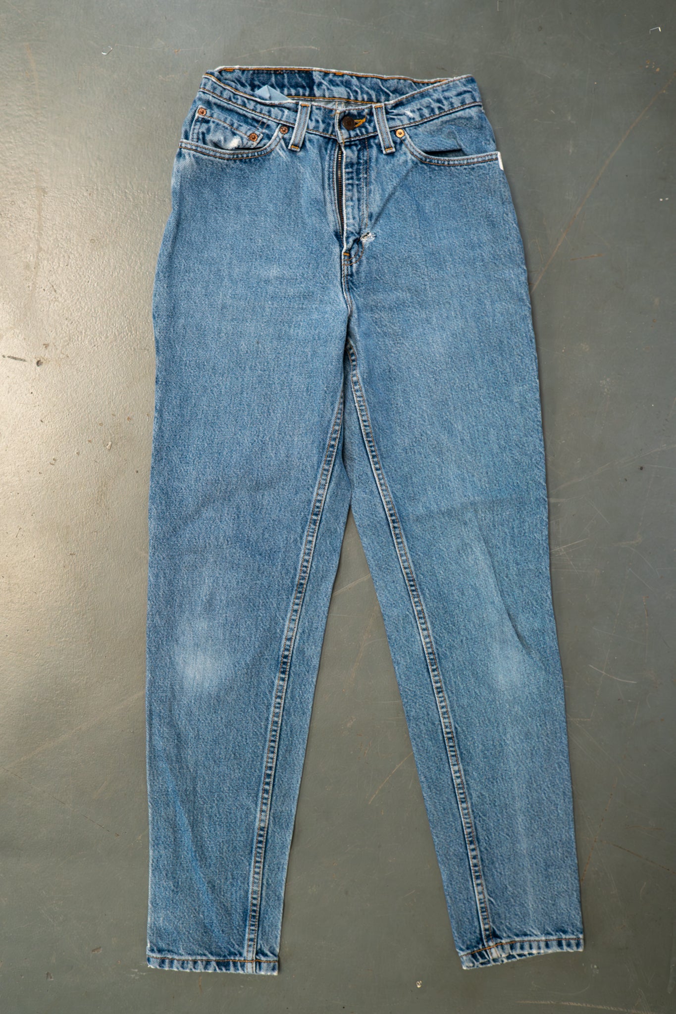 Ladies Levi's High Waisted 512s Tapered Leg Denim Jeans – 90s Y2K -W26, L30