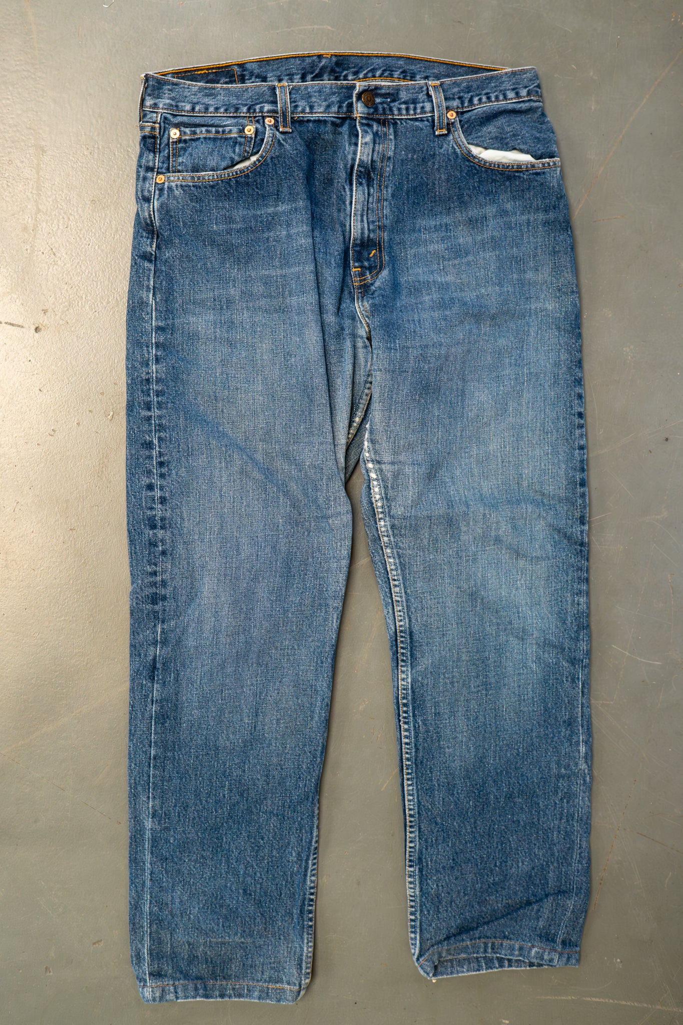 Levi's Vintage 505 Regular Fit Denim Jeans – 90s Y2K - W35, L28