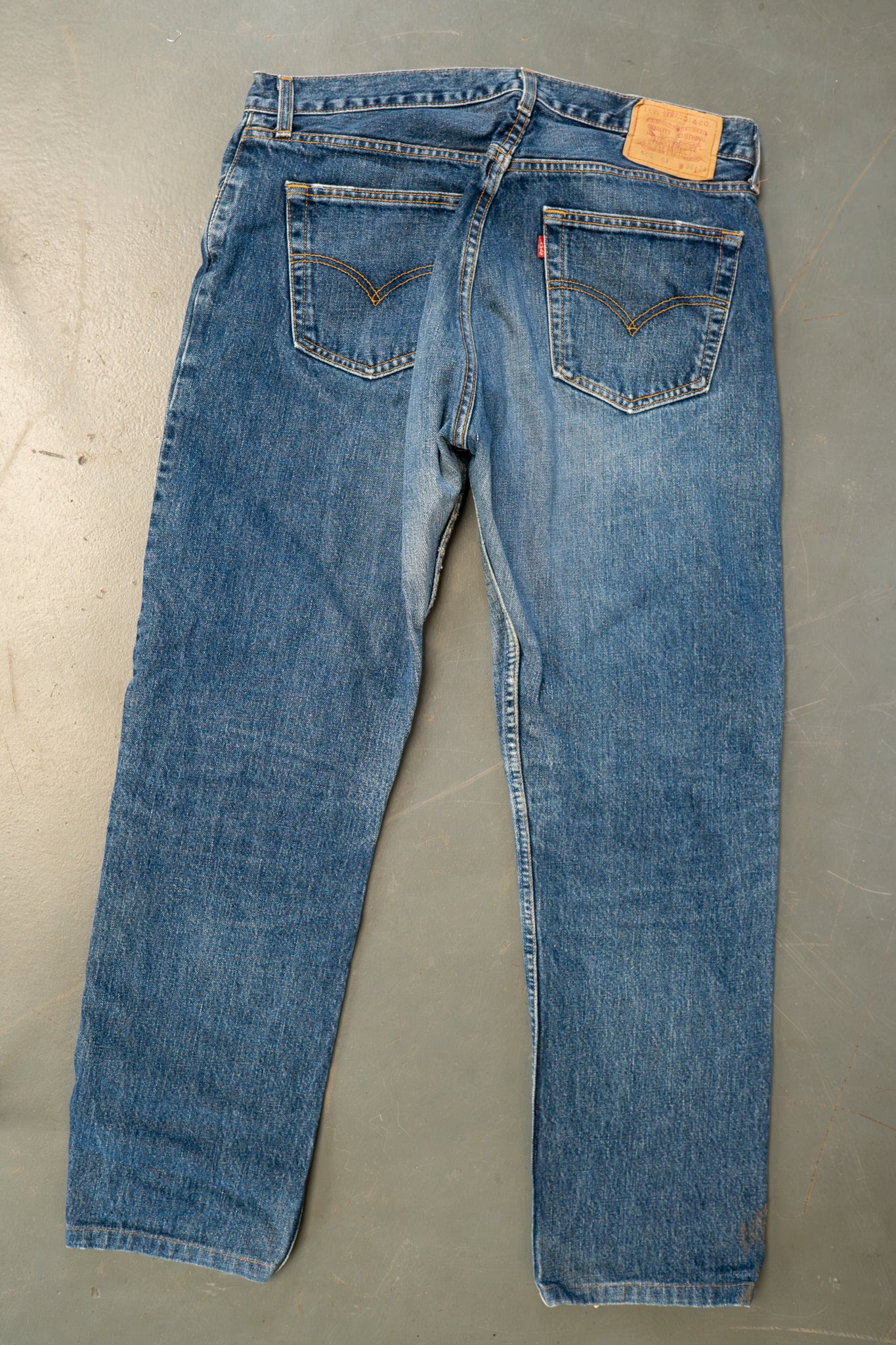 Levi's Vintage 505 Regular Fit Denim Jeans – 90s Y2K - W35, L28