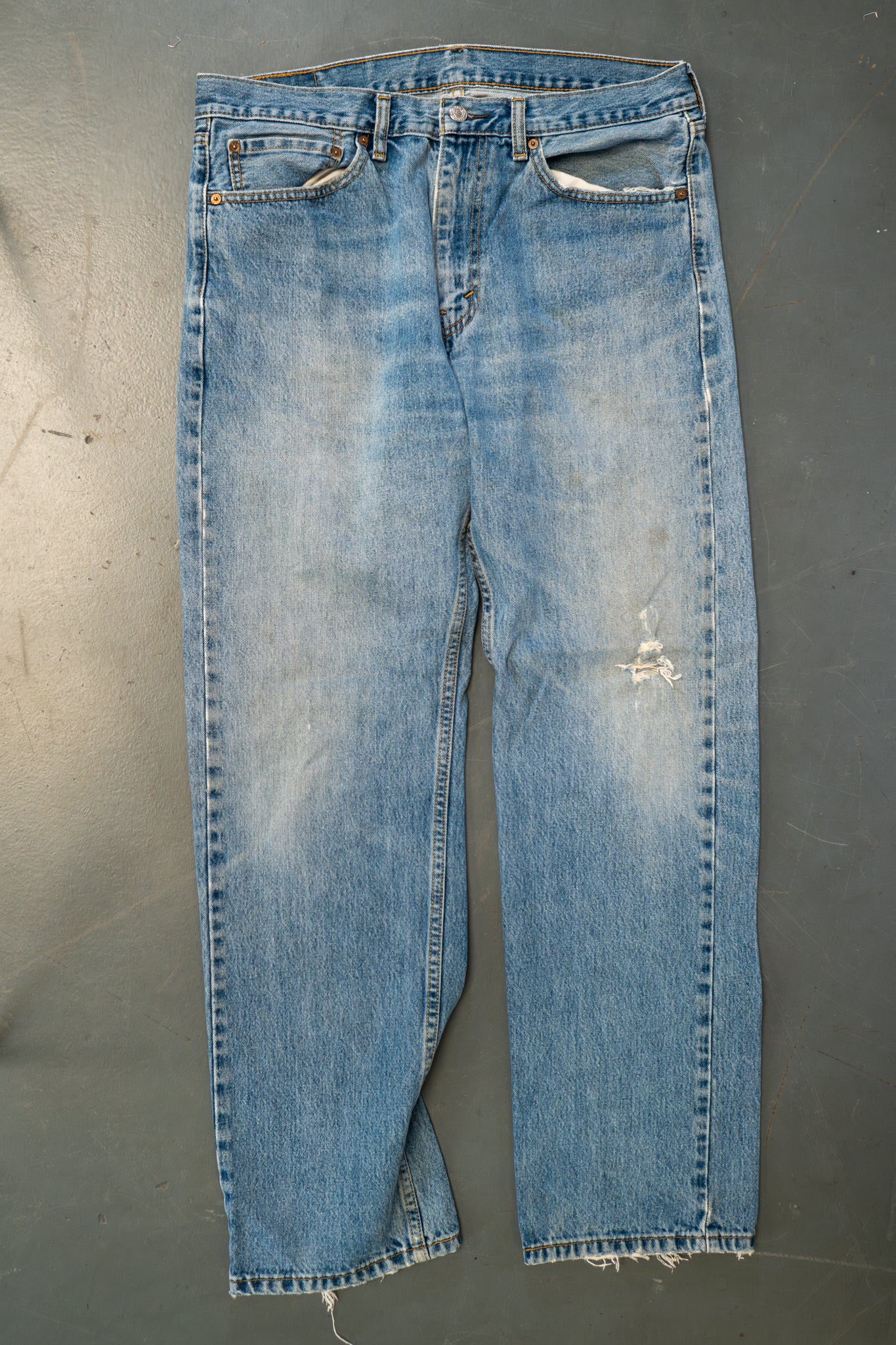 Levi's Vintage 505 Regular Fit Denim Jeans – 90s Y2K - W36, L31