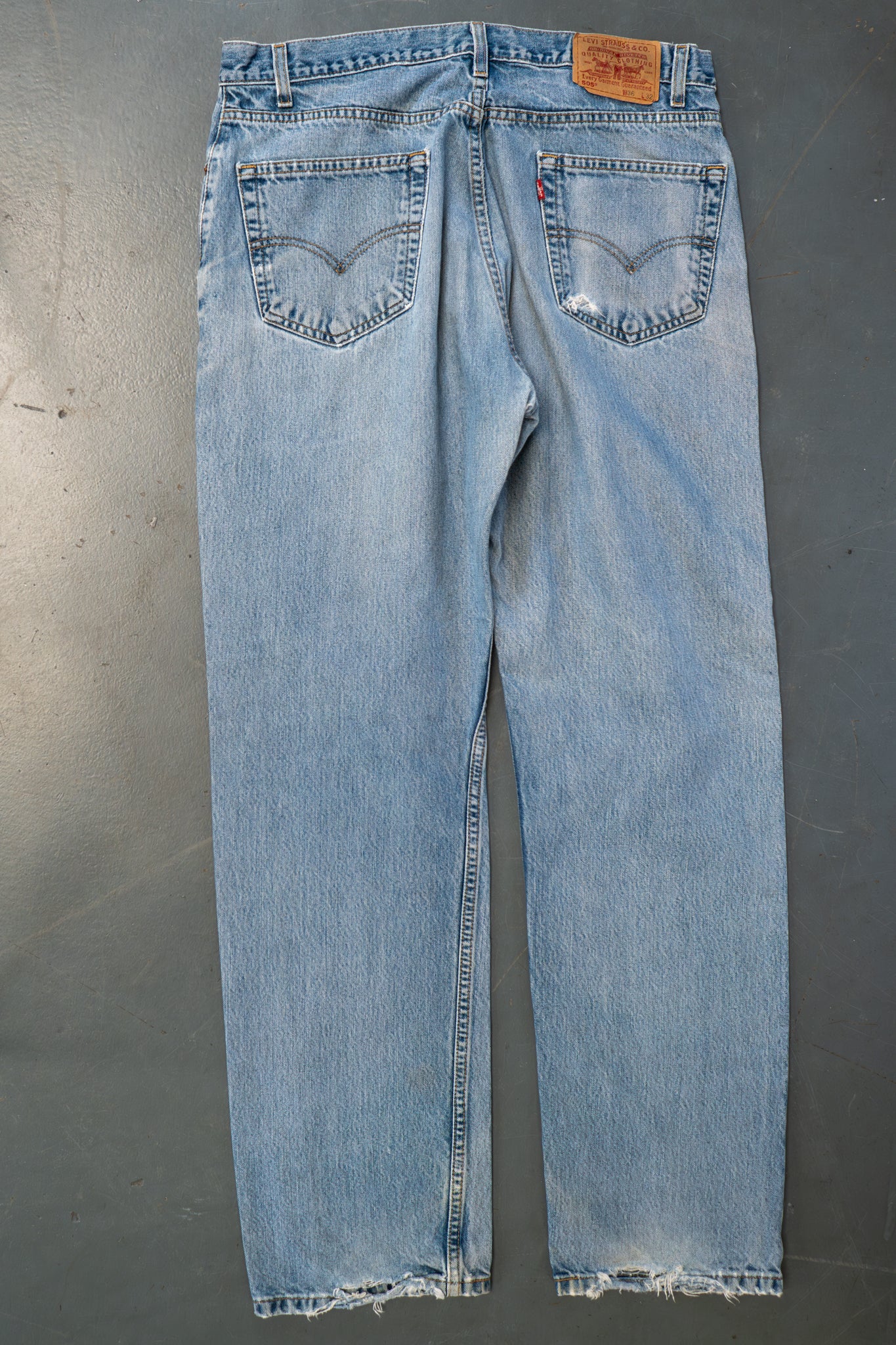 Levi's Vintage 505 Regular Fit Denim Jeans – 90s Y2K - W34, L32