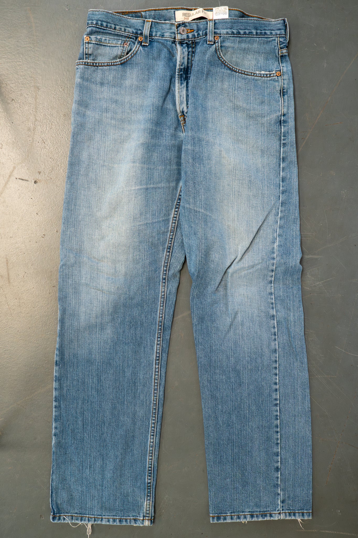 Levi's Vintage 505 Regular Fit Denim Jeans – 90s Y2K - W33, L32