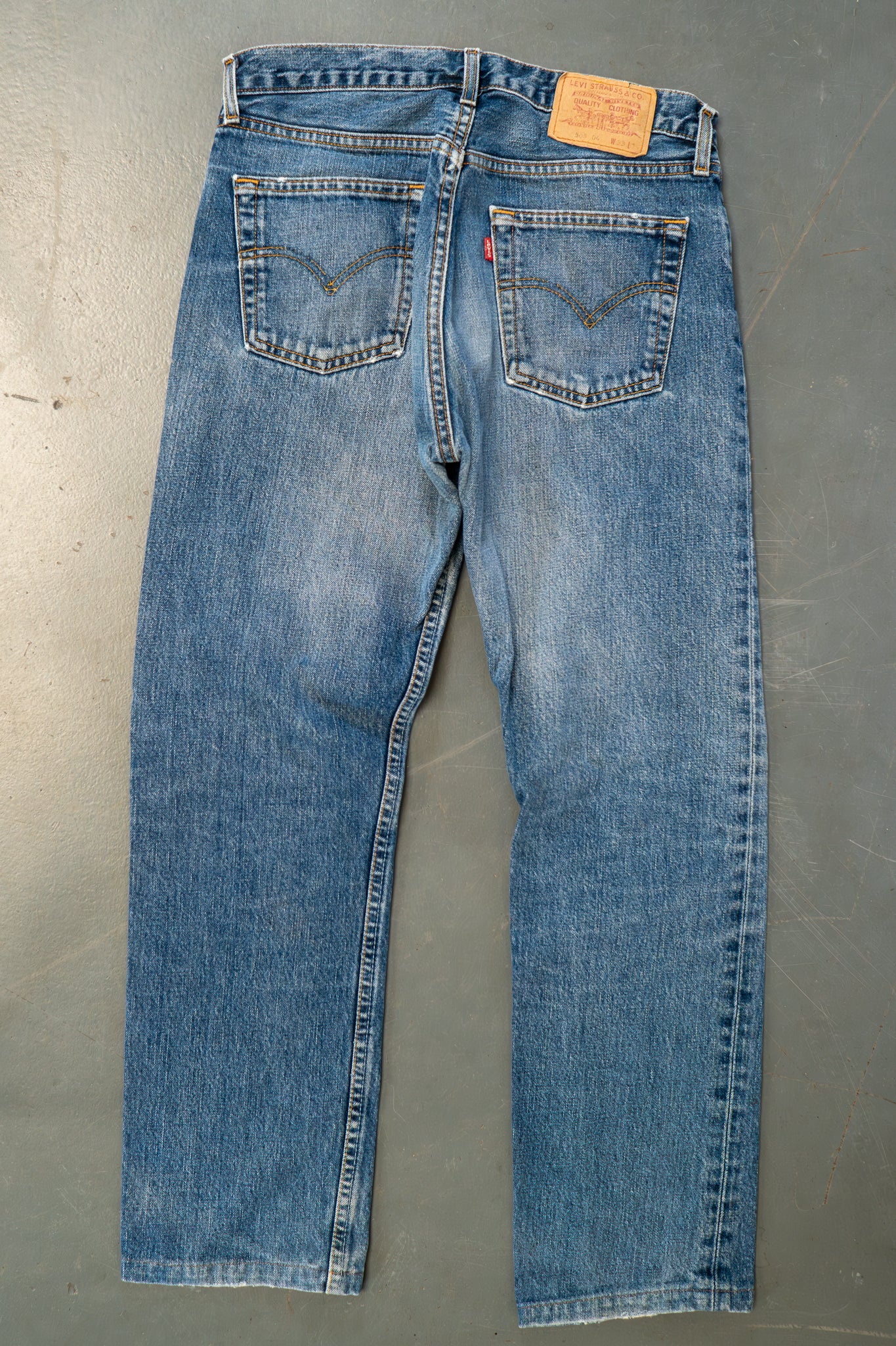 Levi's Vintage 505 Regular Fit Denim Jeans – 90s Y2K - W32, L28