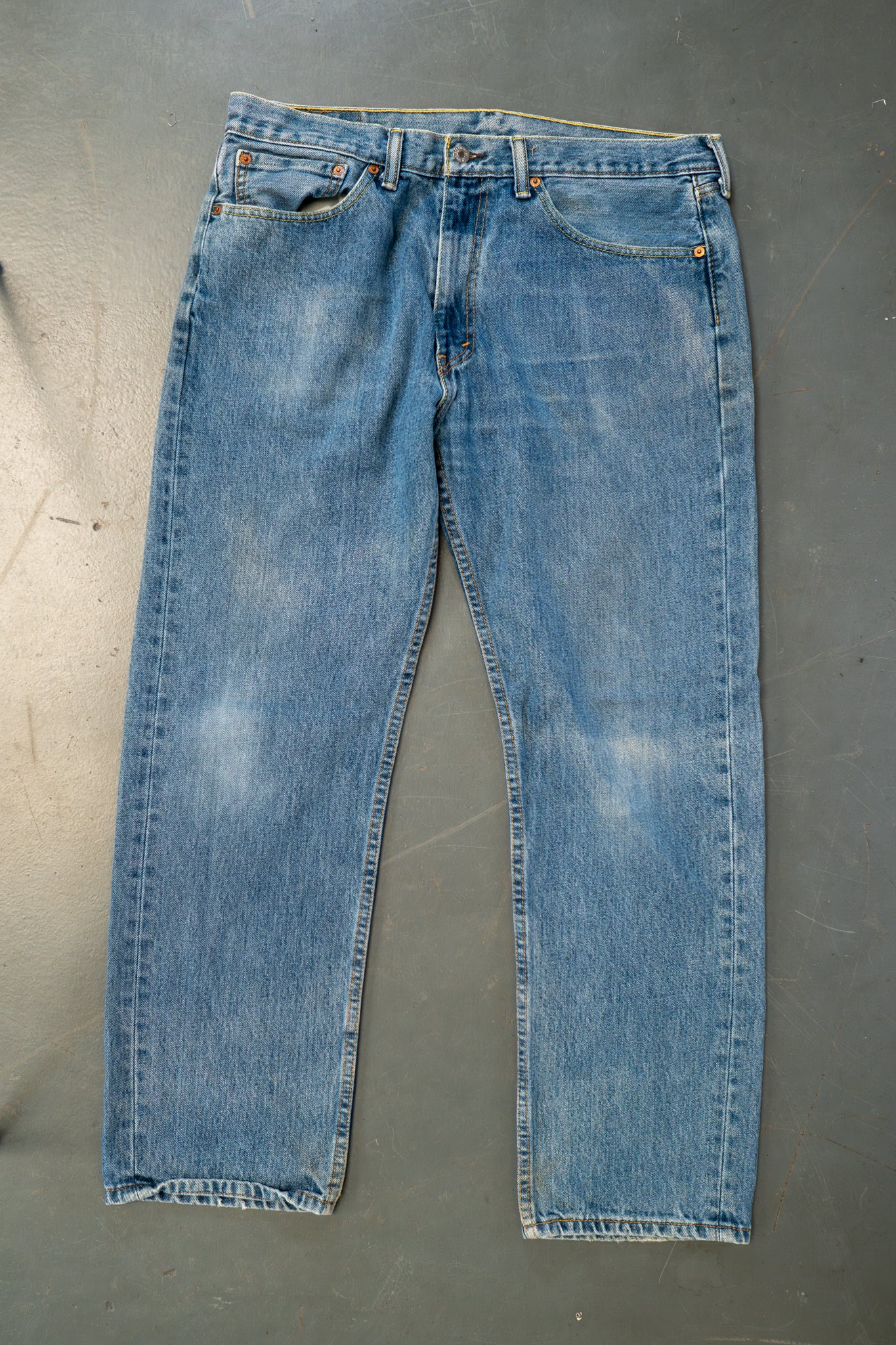 Levi's Vintage 505 Regular Fit Denim Jeans – 90s Y2K - W36, L28