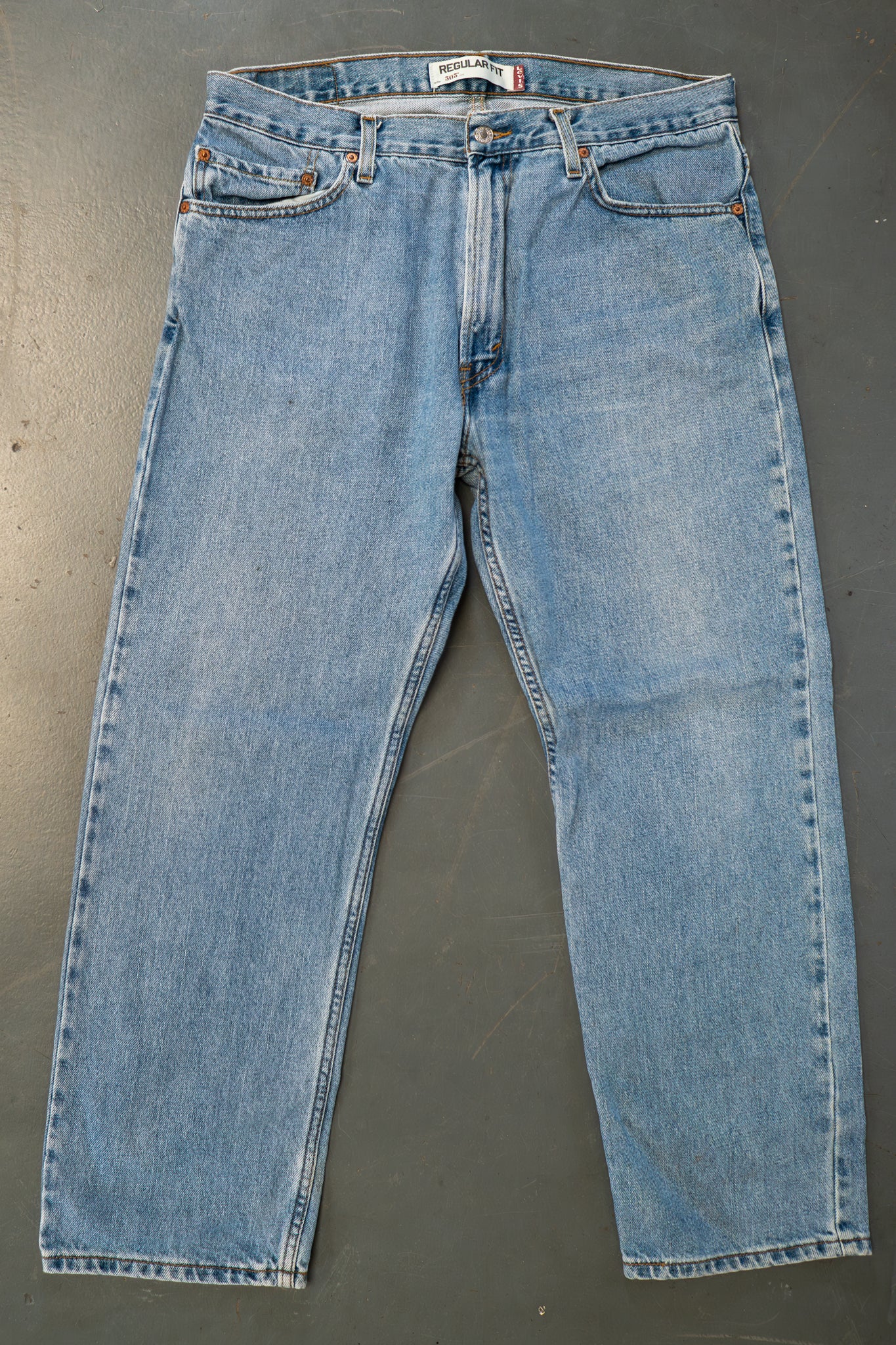 Levi's Vintage 505 Regular Fit Denim Jeans – 90s Y2K - W35, L28