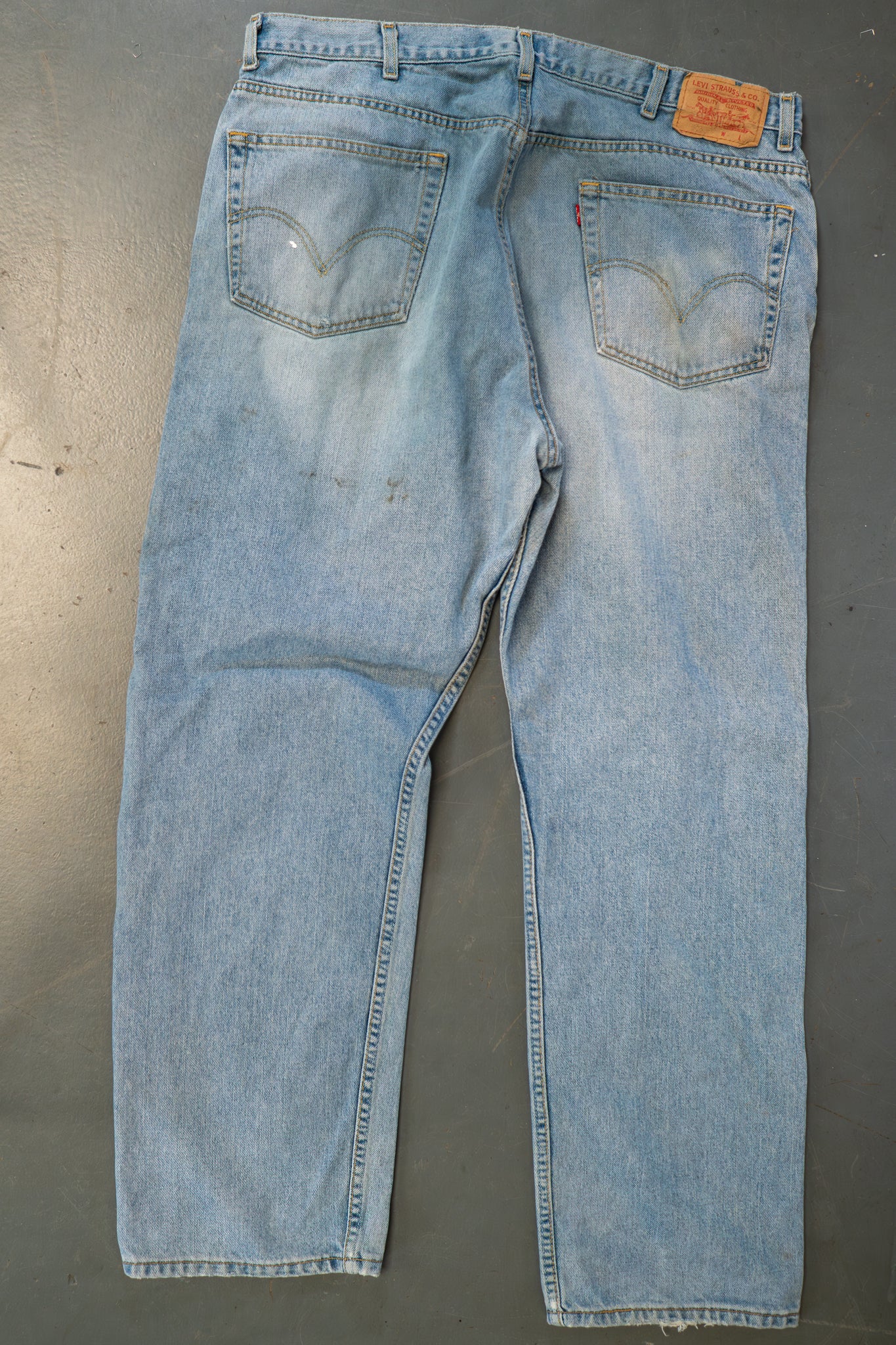 Levi's Vintage 505 Regular Fit Denim Jeans – 90s Y2K - W40, L30