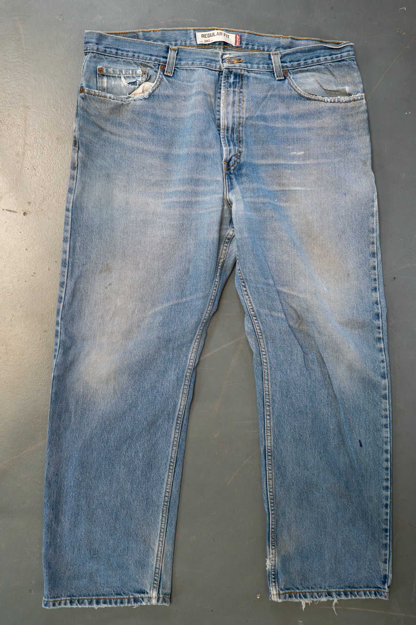 Levi's Vintage 505 Regular Fit Denim Jeans – 90s Y2K - W40, L29