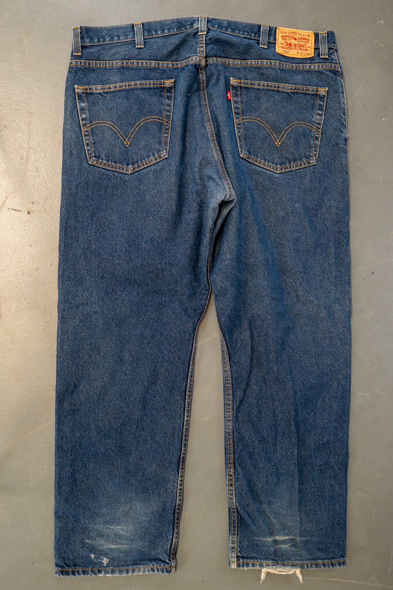 Levi's Vintage 505 Regular Fit Denim Jeans – 90s Y2K - W42, L30