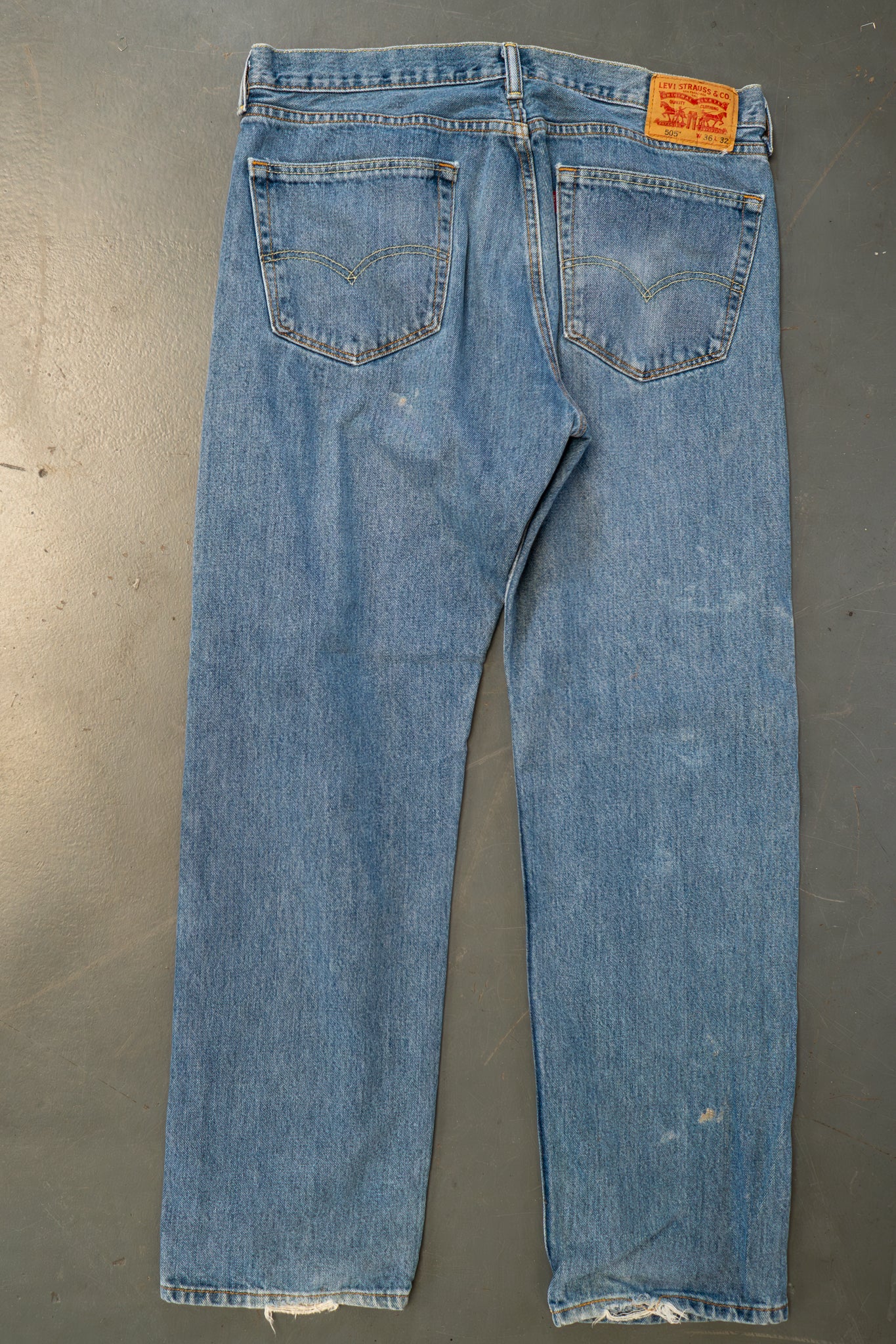 Levi's Vintage 505 Regular Fit Denim Jeans – 90s Y2K - W36, L32