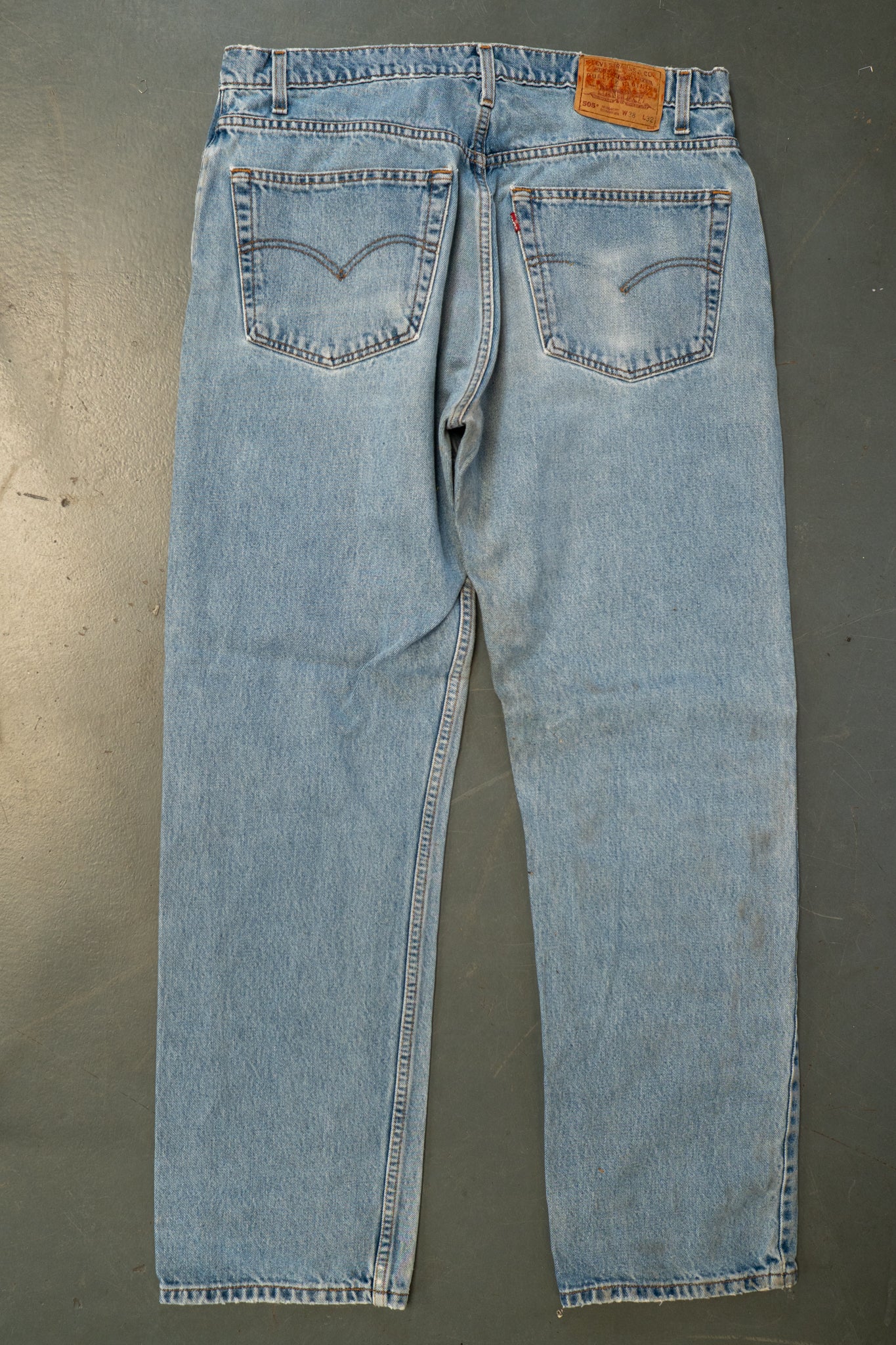 Levi's Vintage 505 Regular Fit Denim Jeans – 90s Y2K - W36, L31