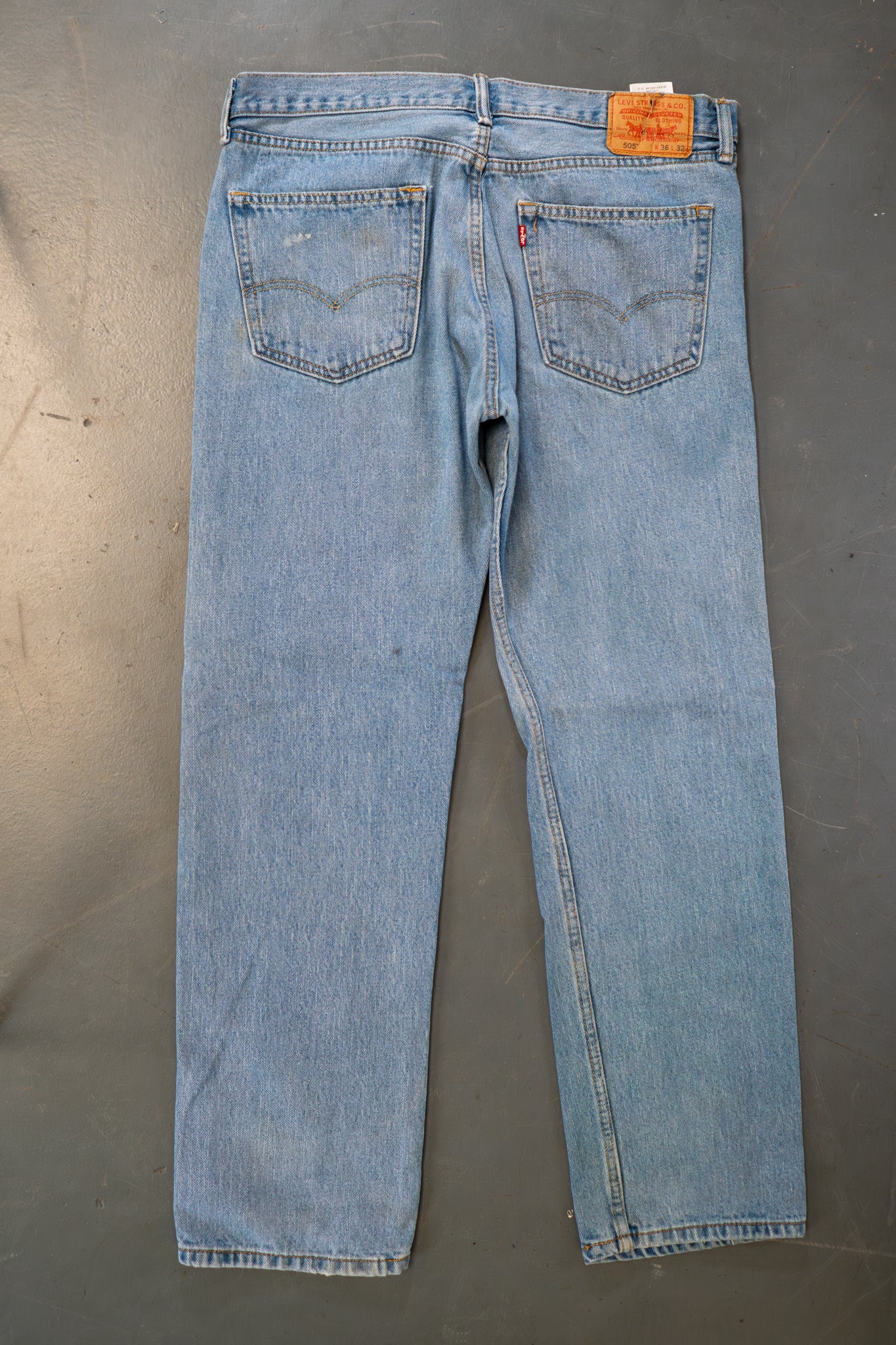Levi's Vintage 505 Regular Fit Denim Jeans – 90s Y2K - W36, L31