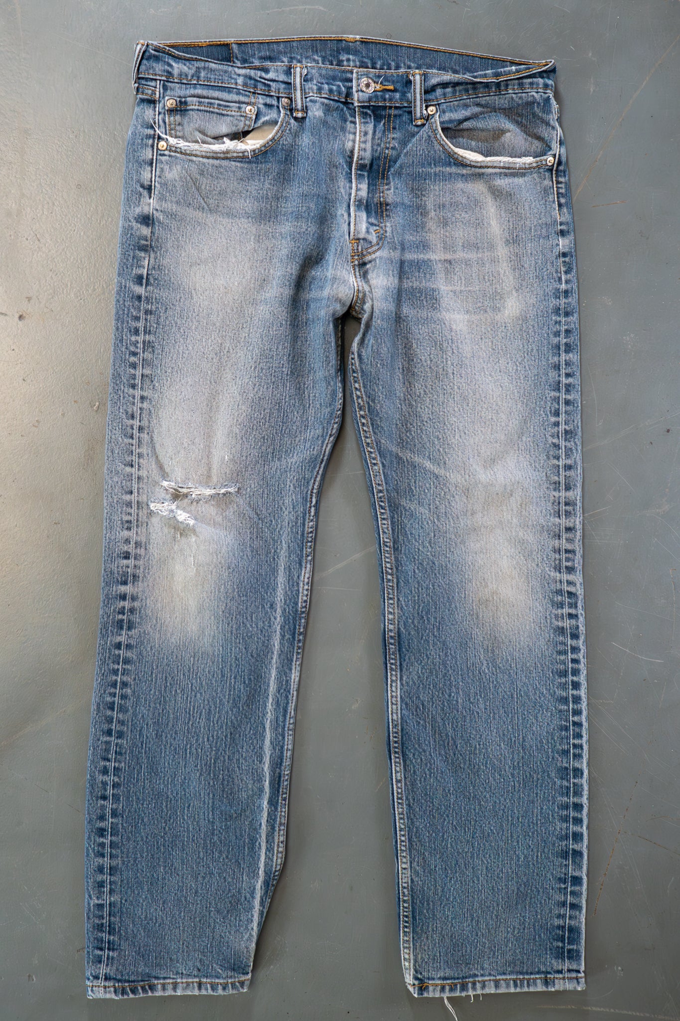 Levi's Vintage 505 Regular Fit Denim Jeans – 90s Y2K - W35, L29