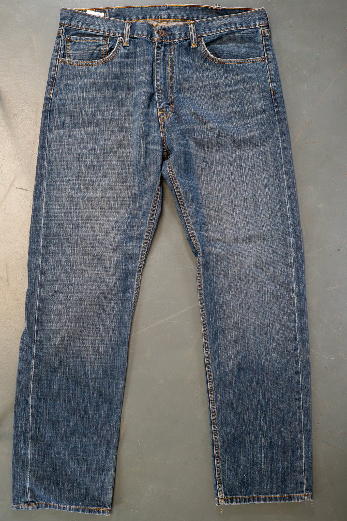 Levi's Vintage 505 Regular Fit Denim Jeans – 90s Y2K - W38, L29