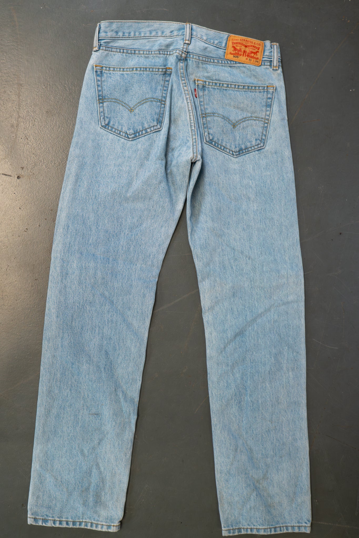 Levi's Vintage 505 Regular Fit Denim Jeans – 90s Y2K - W32, L32