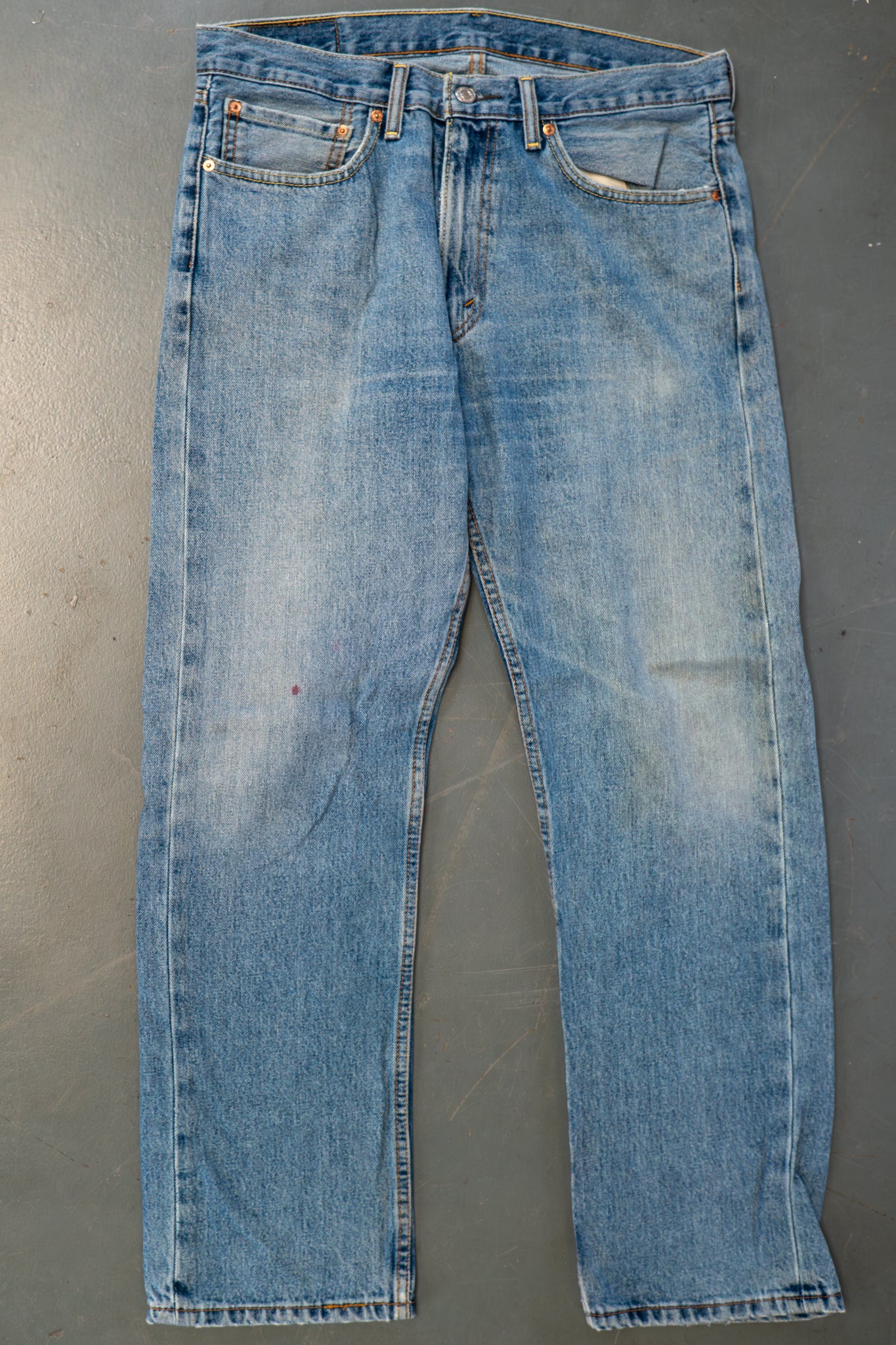Levi's Vintage 505 Regular Fit Denim Jeans – 90s Y2K - W34, L29