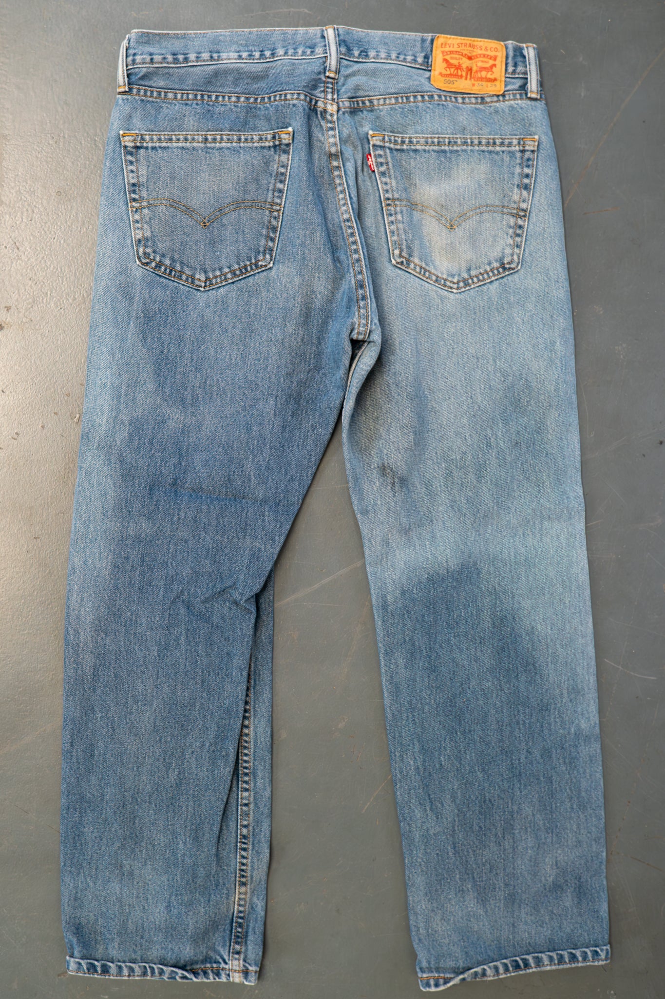 Levi's Vintage 505 Regular Fit Denim Jeans – 90s Y2K - W35, L28