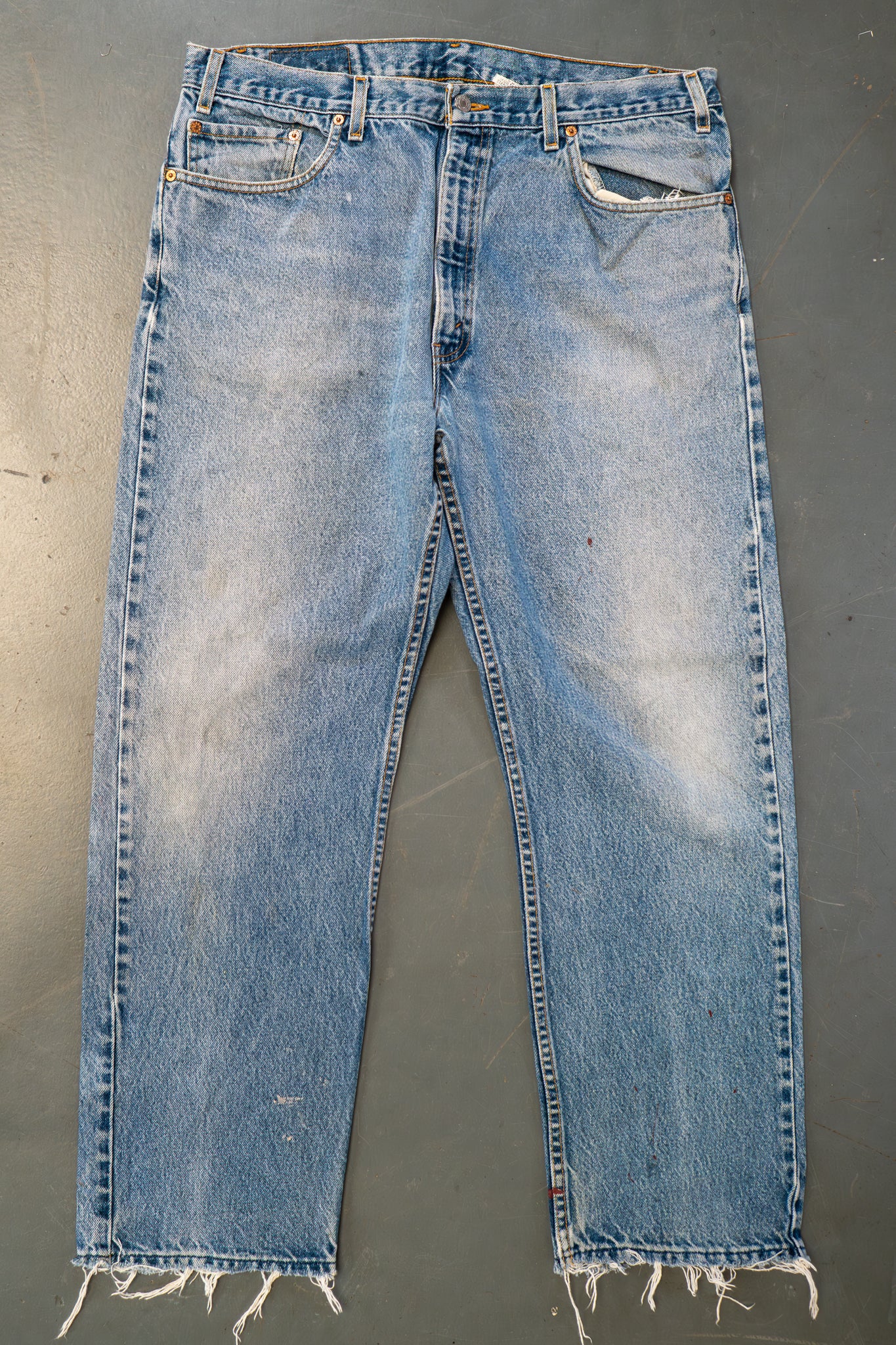 Levi's Vintage 505 Regular Fit Denim Jeans – 90s Y2K - W37, L29
