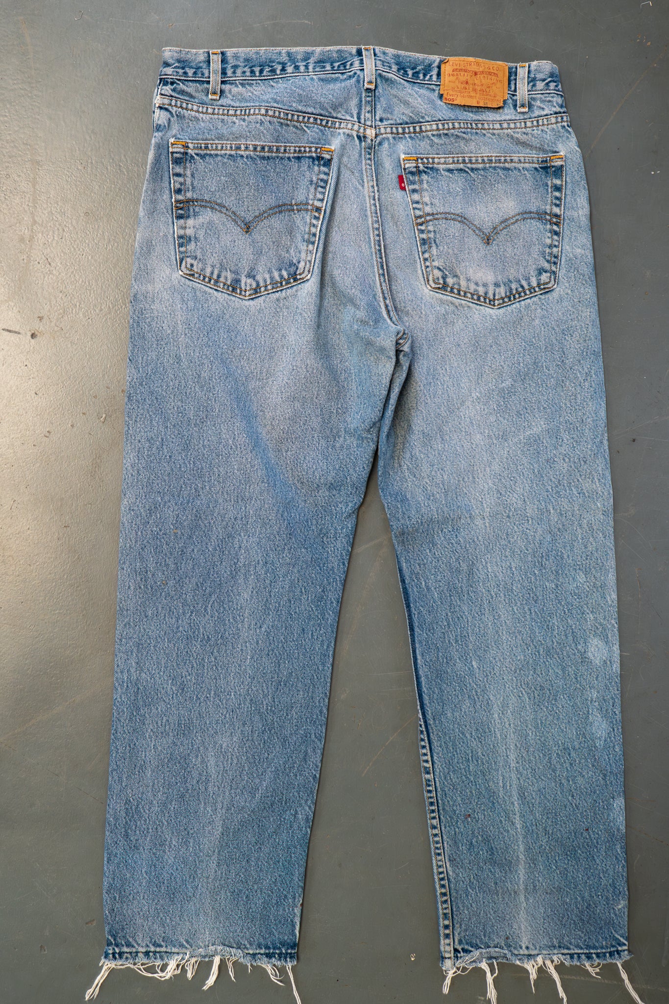 Levi's Vintage 505 Regular Fit Denim Jeans – 90s Y2K - W37, L29