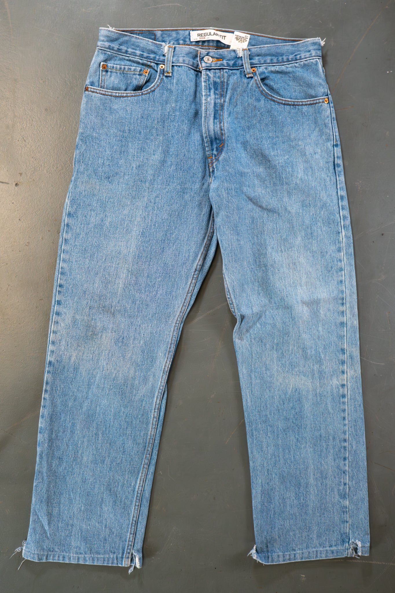 Levi's Vintage 505 Regular Fit Denim Jeans – 90s Y2K - W34, L28