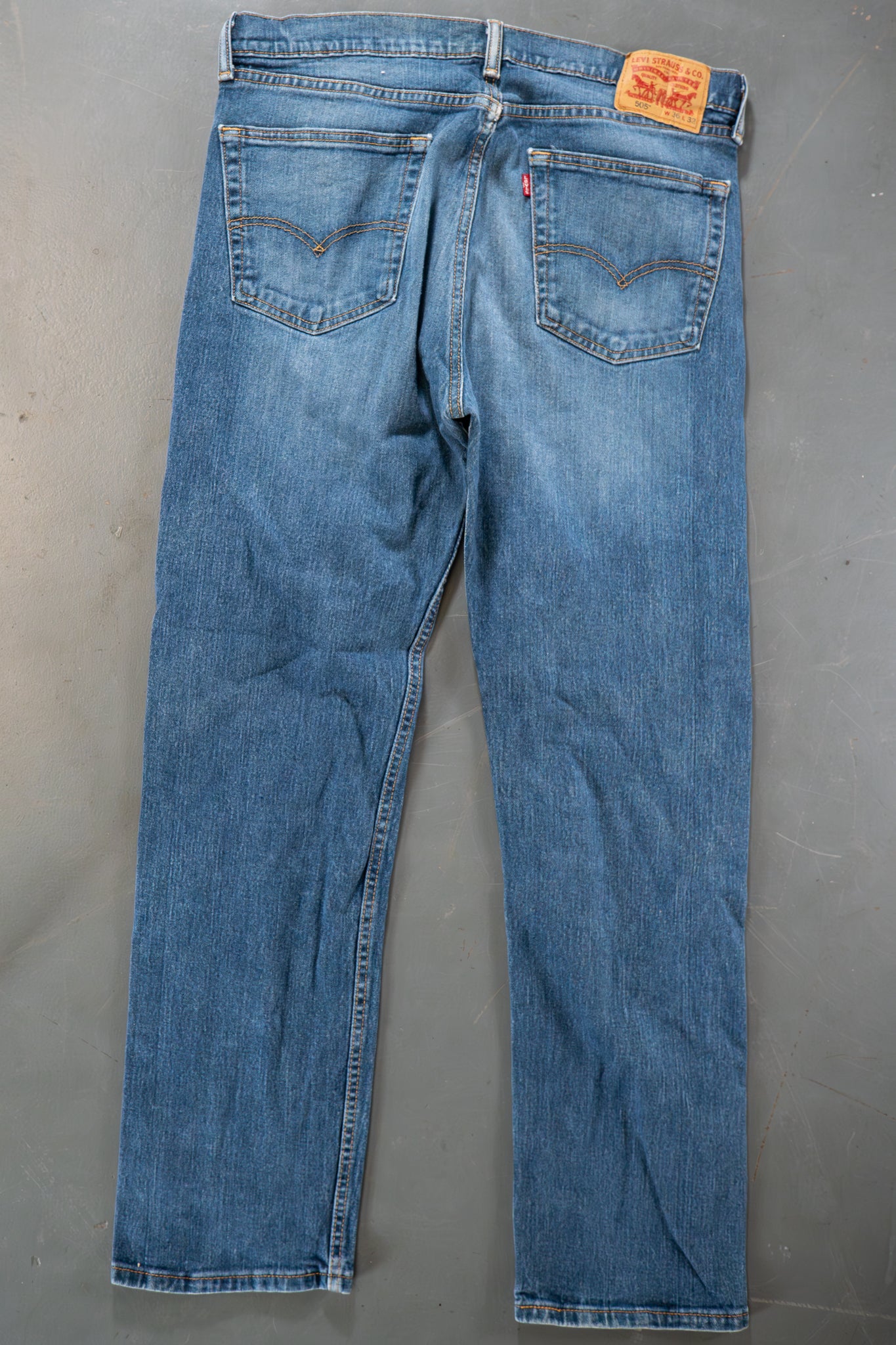 Levi's Vintage 505 Regular Fit Denim Jeans – 90s Y2K - W35, L30