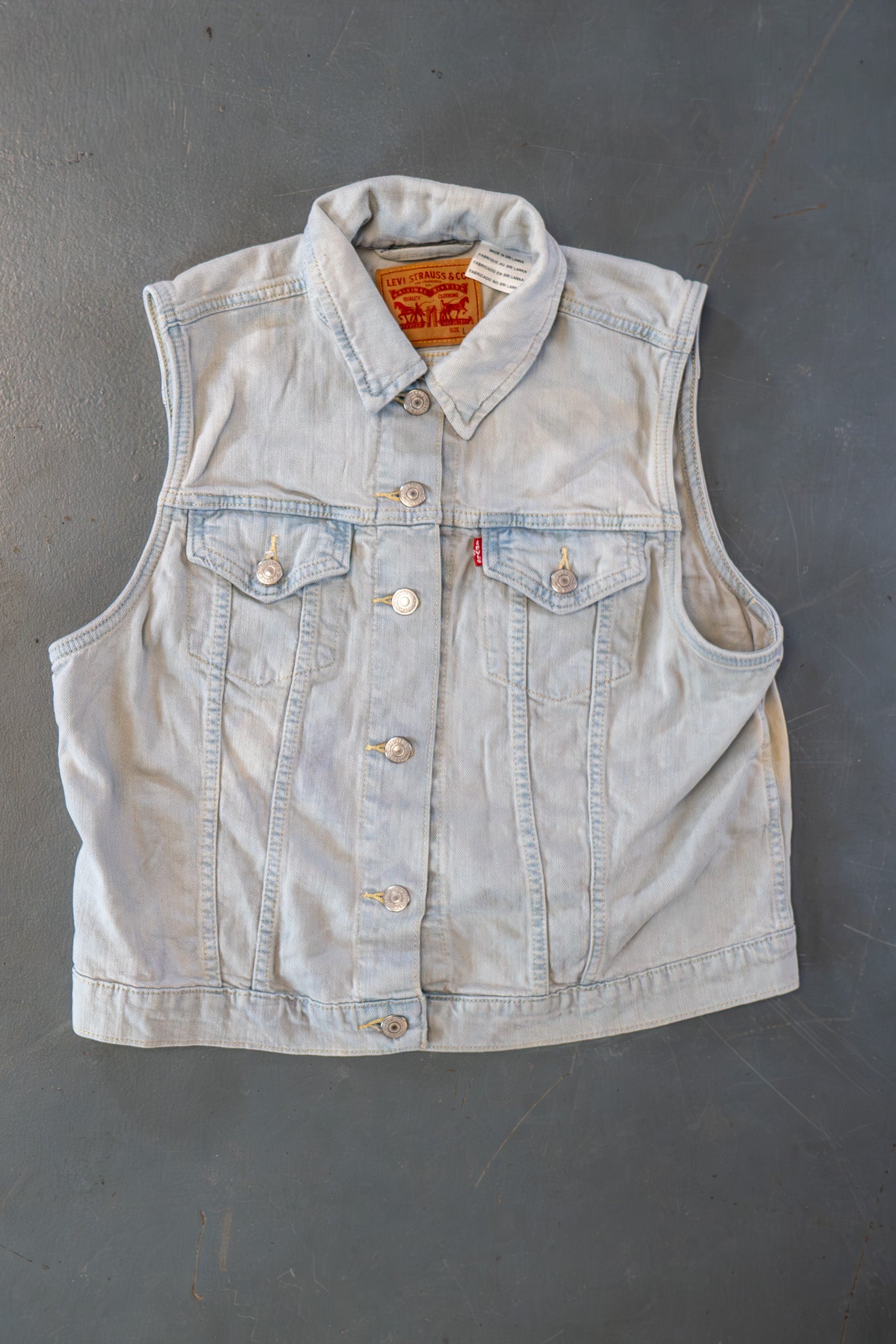 Vintage Levi's Trucker Denim Vest / Gilet - L
