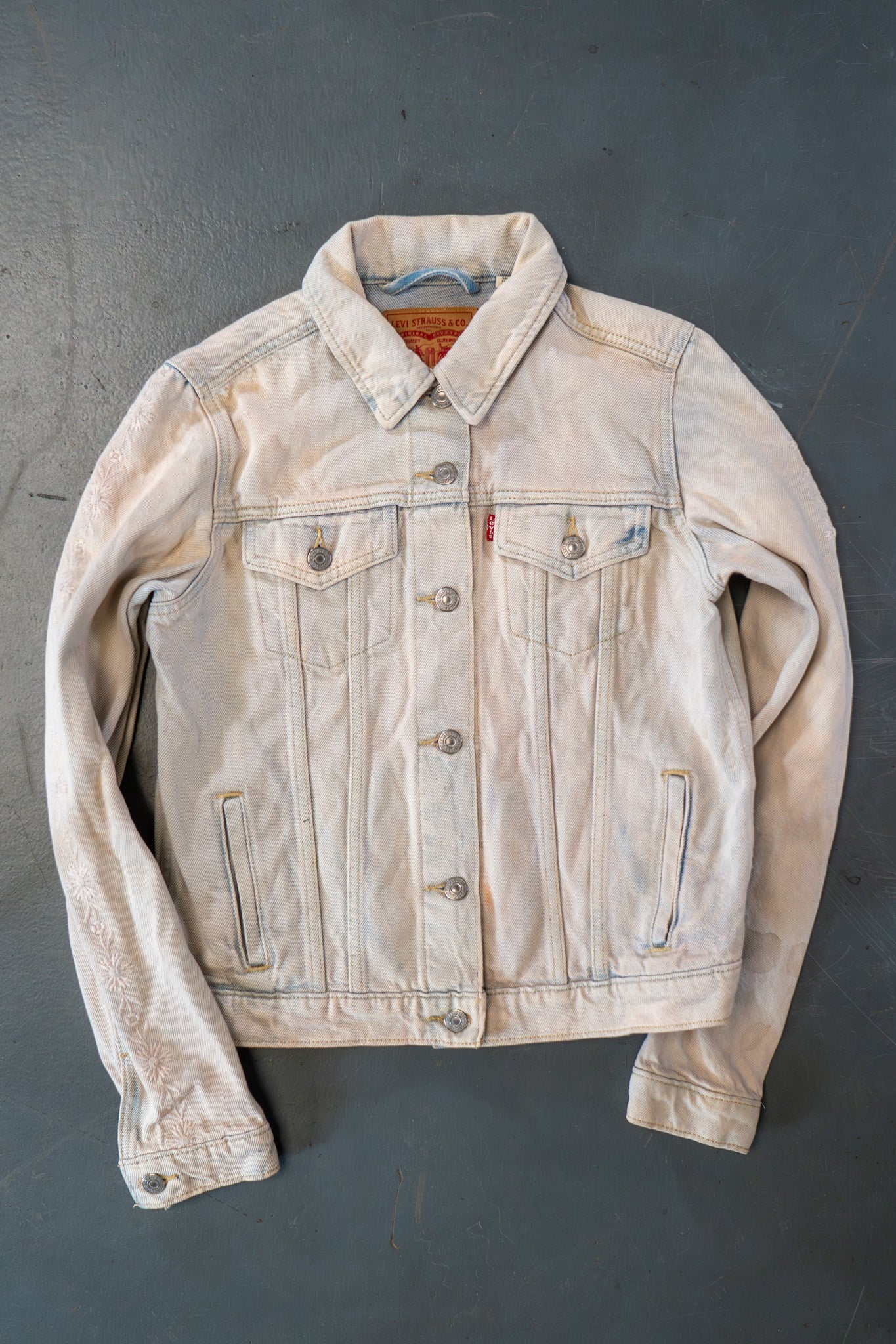 Vintage Ladies Levi's Trucker Denim Jacket - M