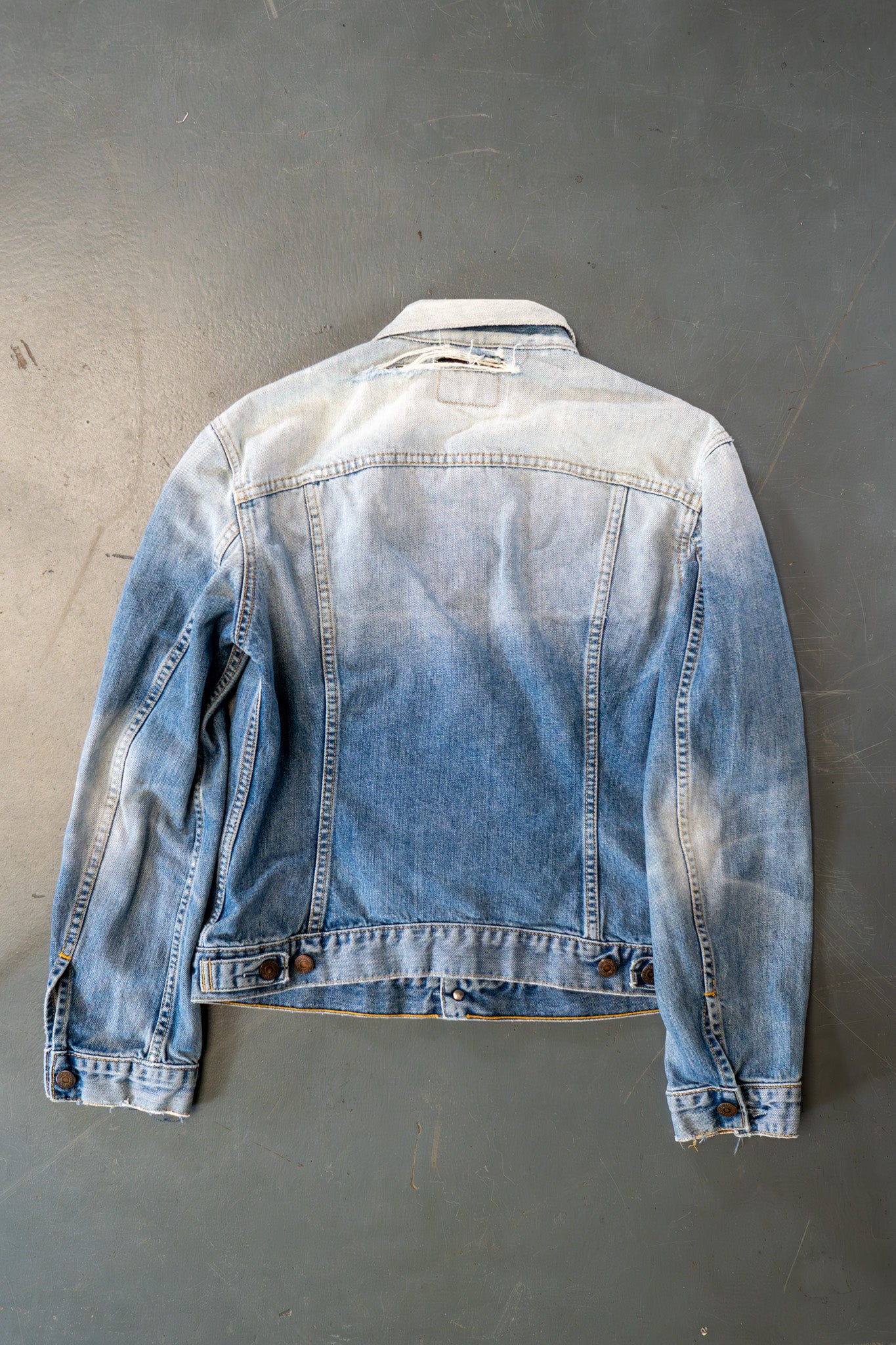 Vintage Ladies Levi's Trucker Denim Jacket - M