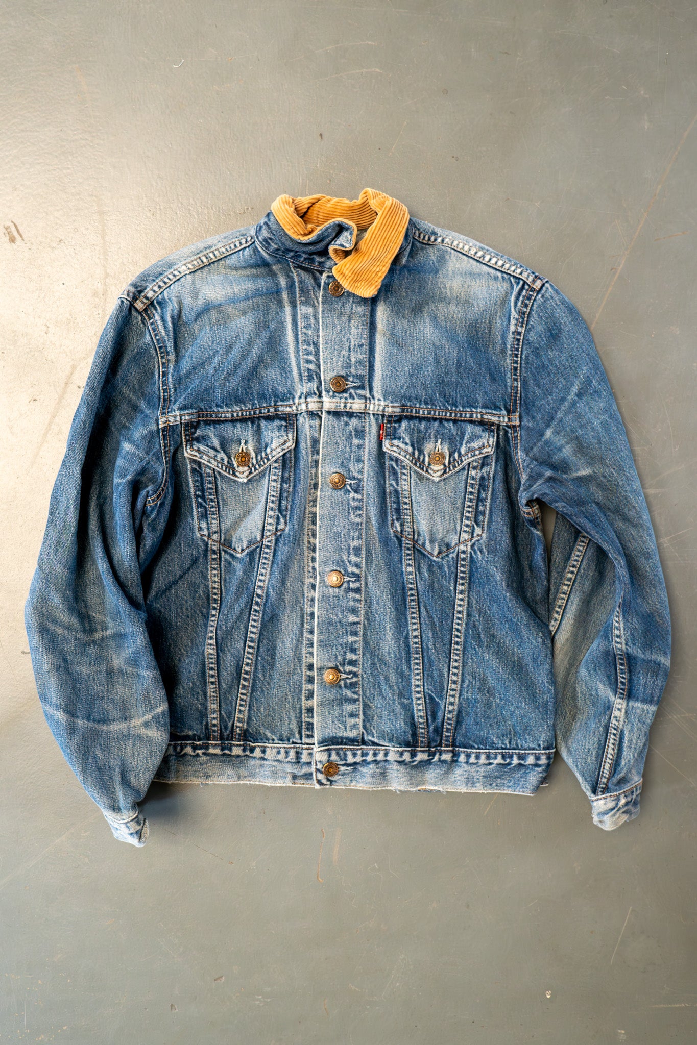 Vintage Levi's Trucker Denim Jacket - L