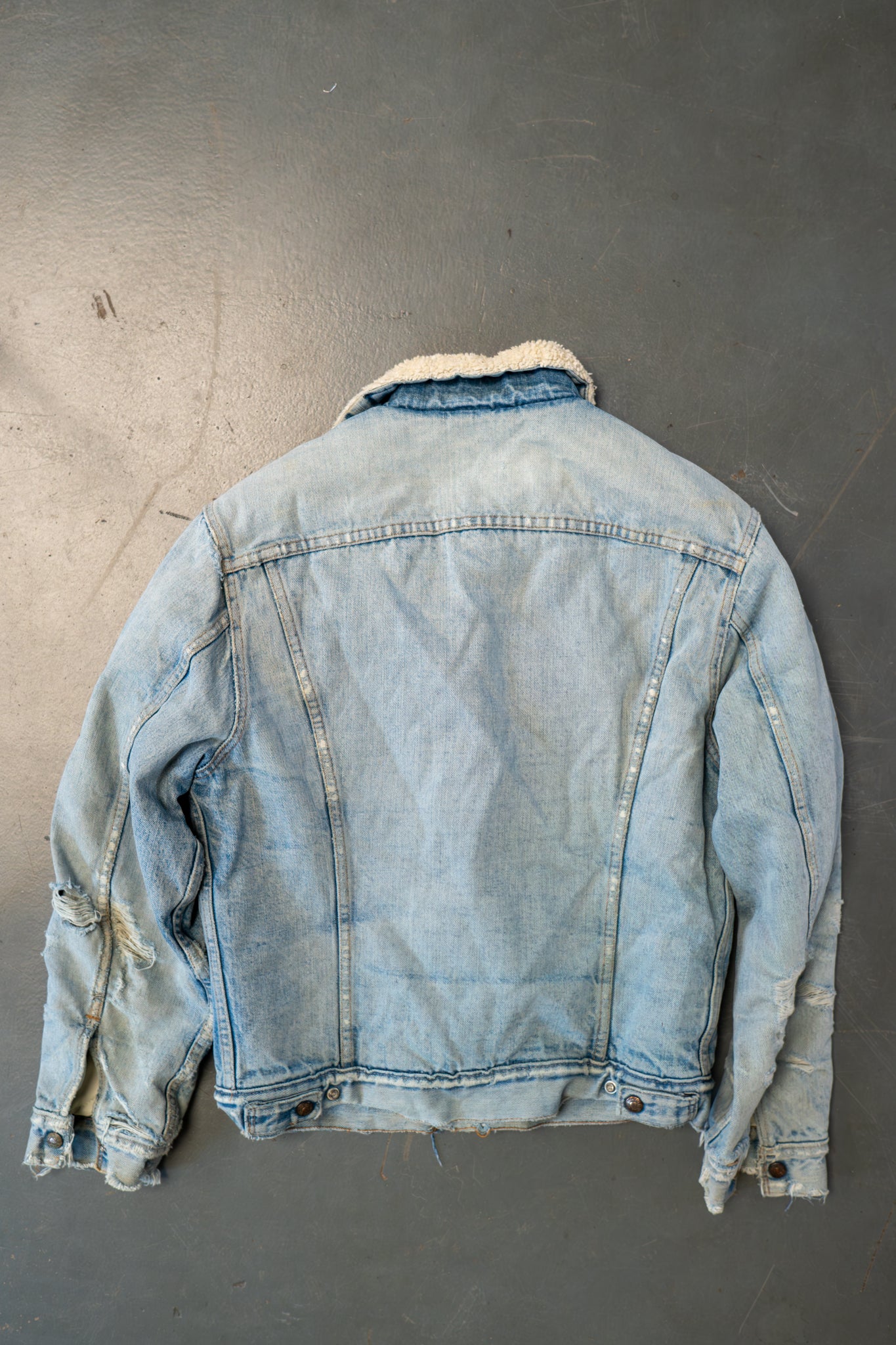 Vintage Levi's Sherpa Fleece Lined Denim Jacket - L