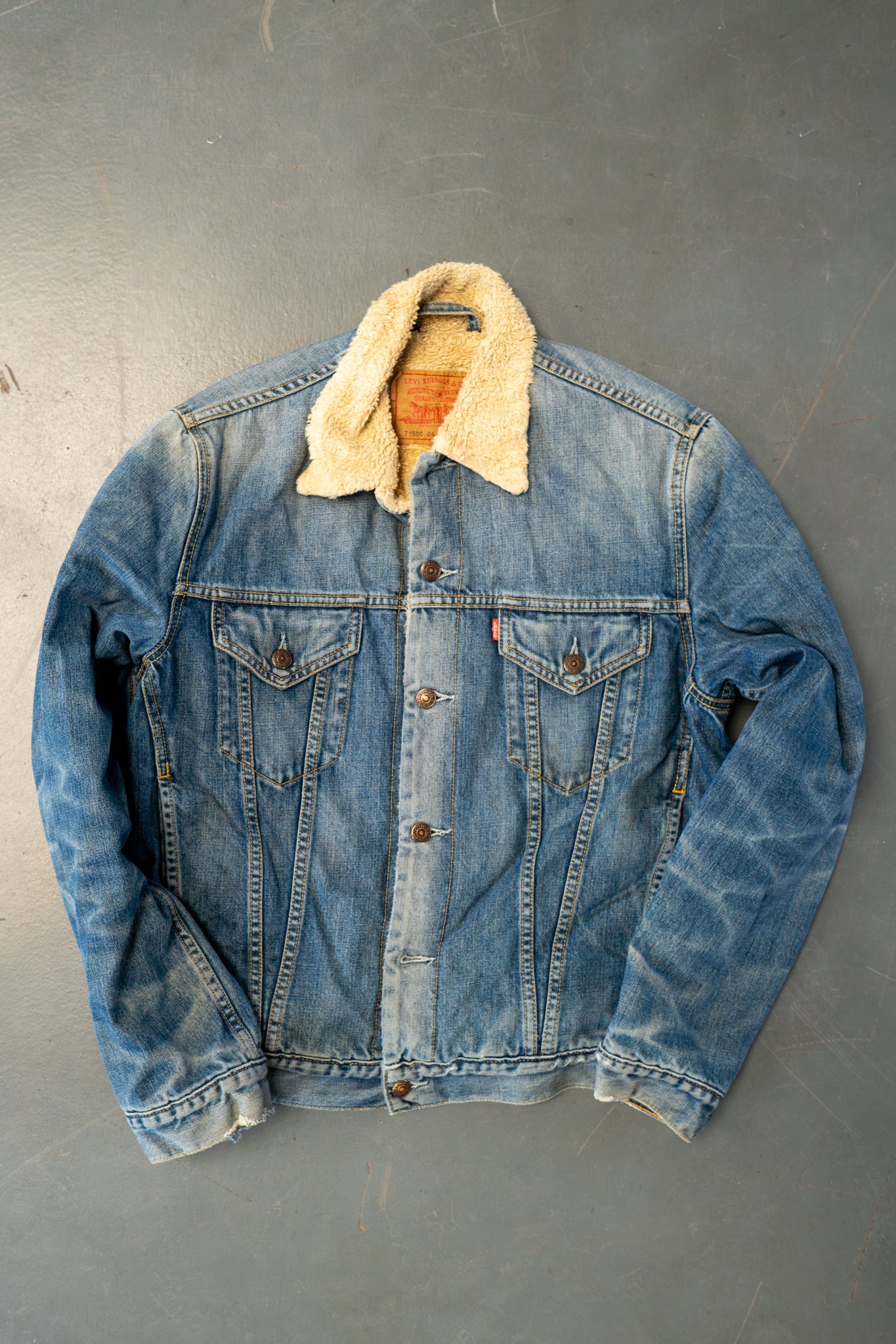 Vintage Levi's Sherpa Fleece Lined Denim Jacket - L