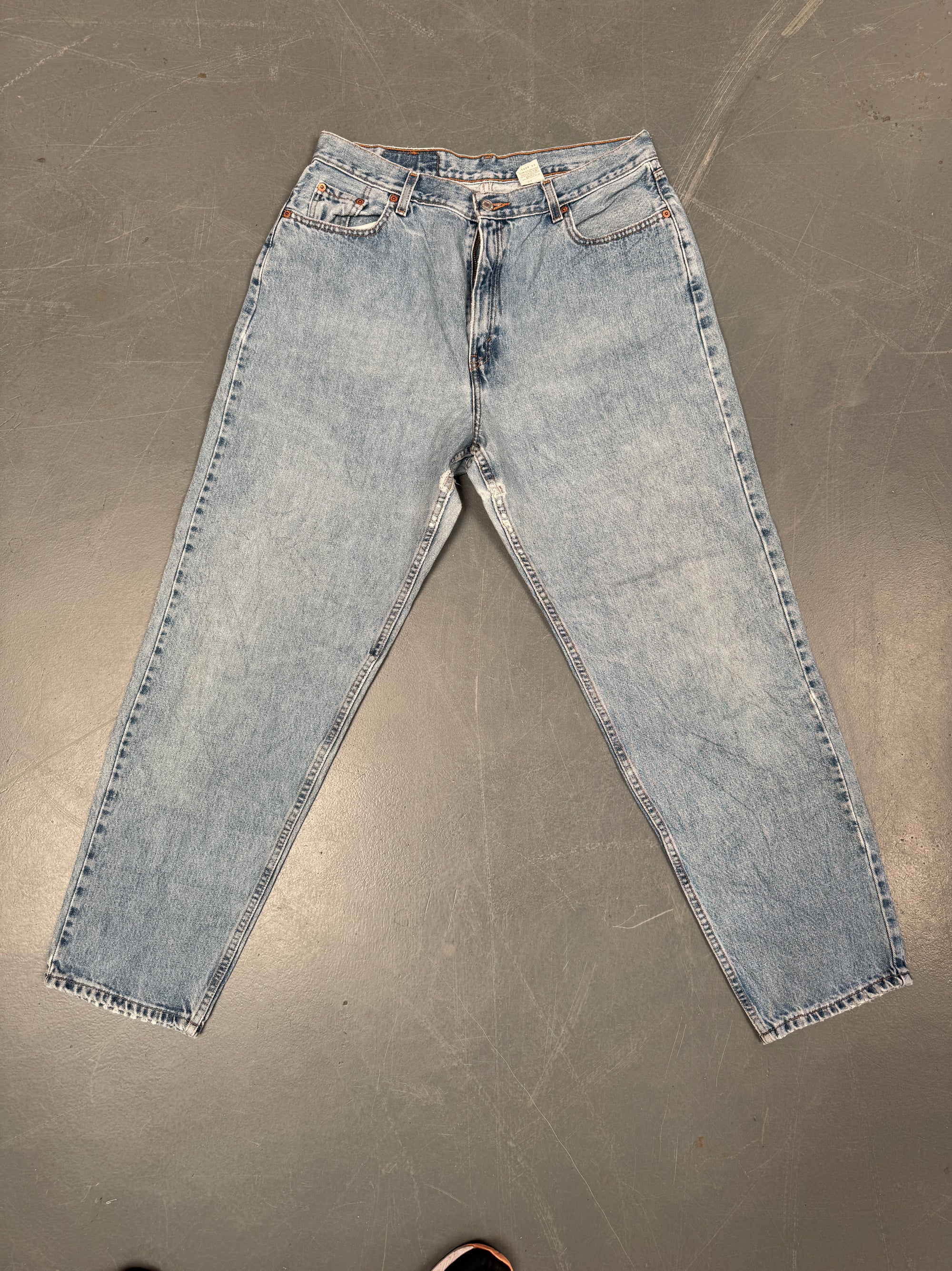 Vintage Ladies Levis High Waisted Denim 90s Made Jean - W 32 L 31 - HW03