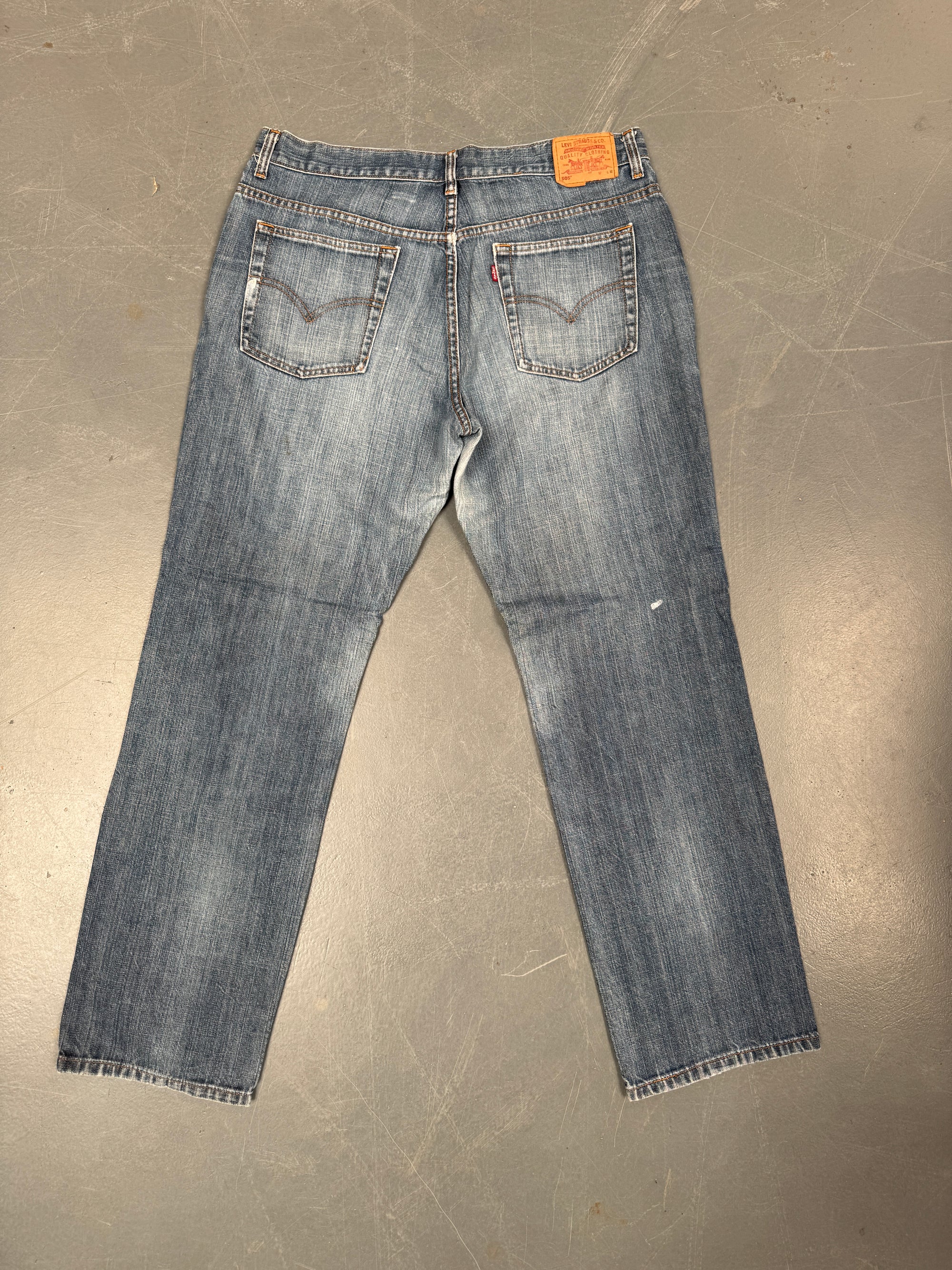 Vintage Ladies Levis High Waisted Denim 90s Made Jean - W 35 L 31 - HW04