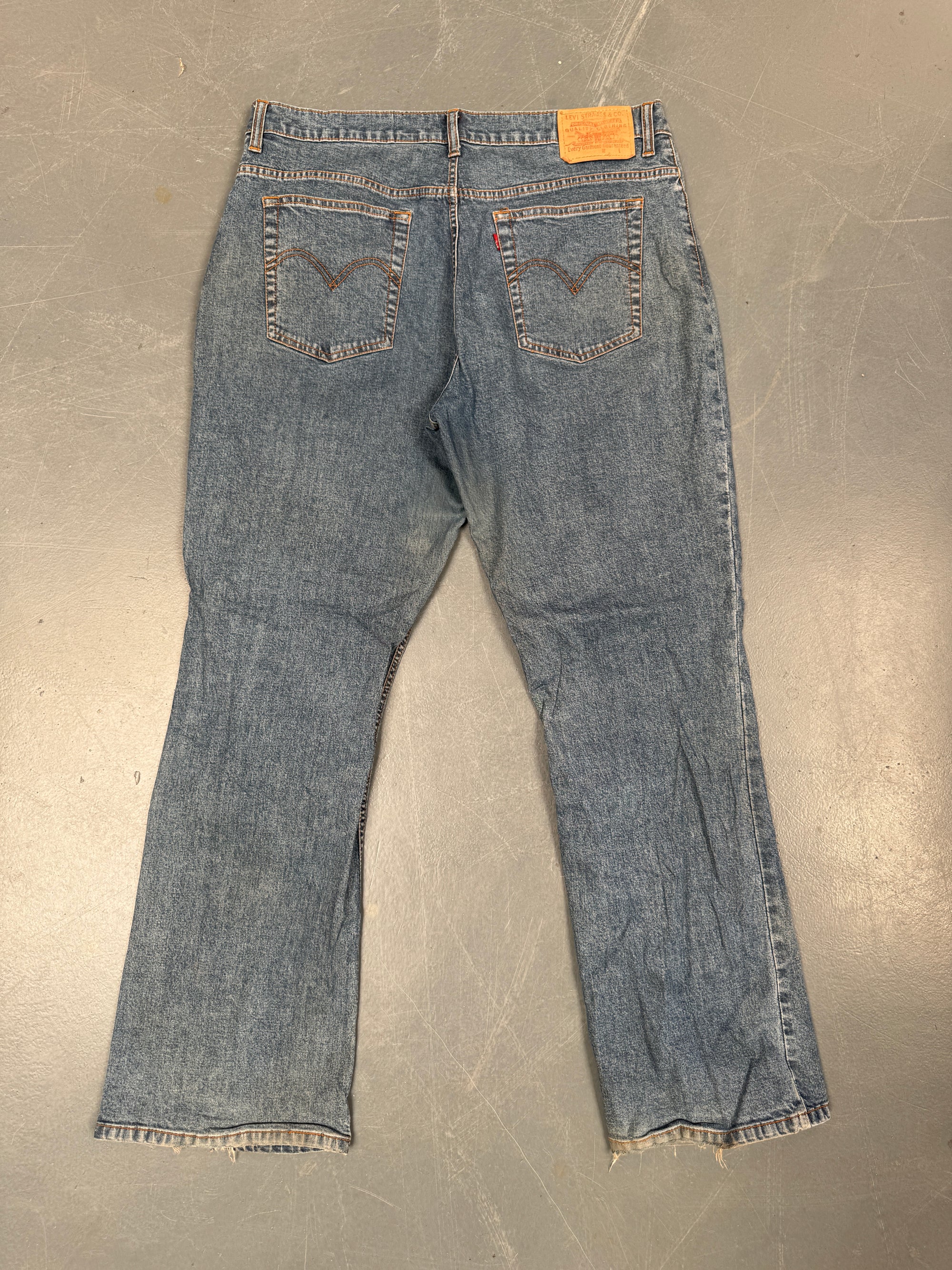 Vintage Ladies Levis High Waisted Denim 90s Made Jean - W 35 L 30 - HW36