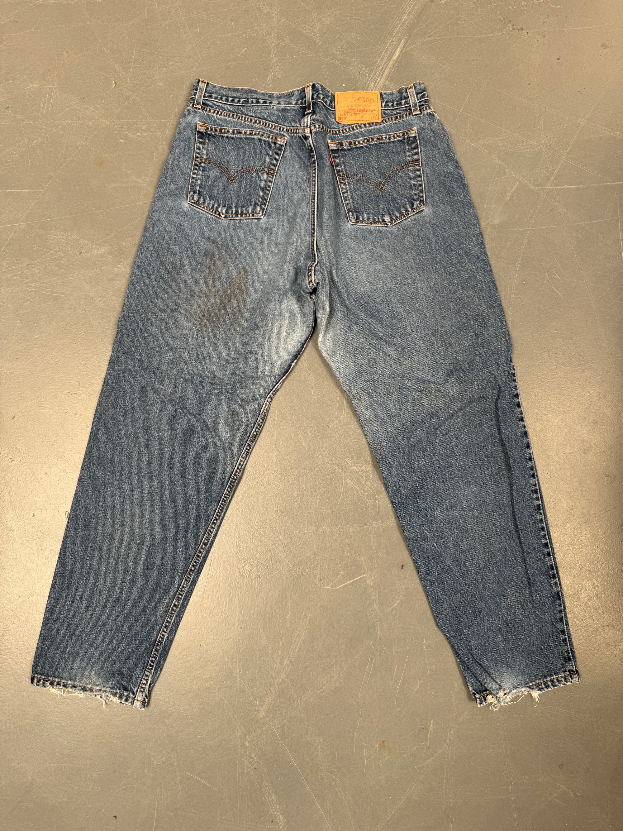 Vintage Ladies Levis High Waisted Denim 90s Made Jean - W 34 L 31 - HW41