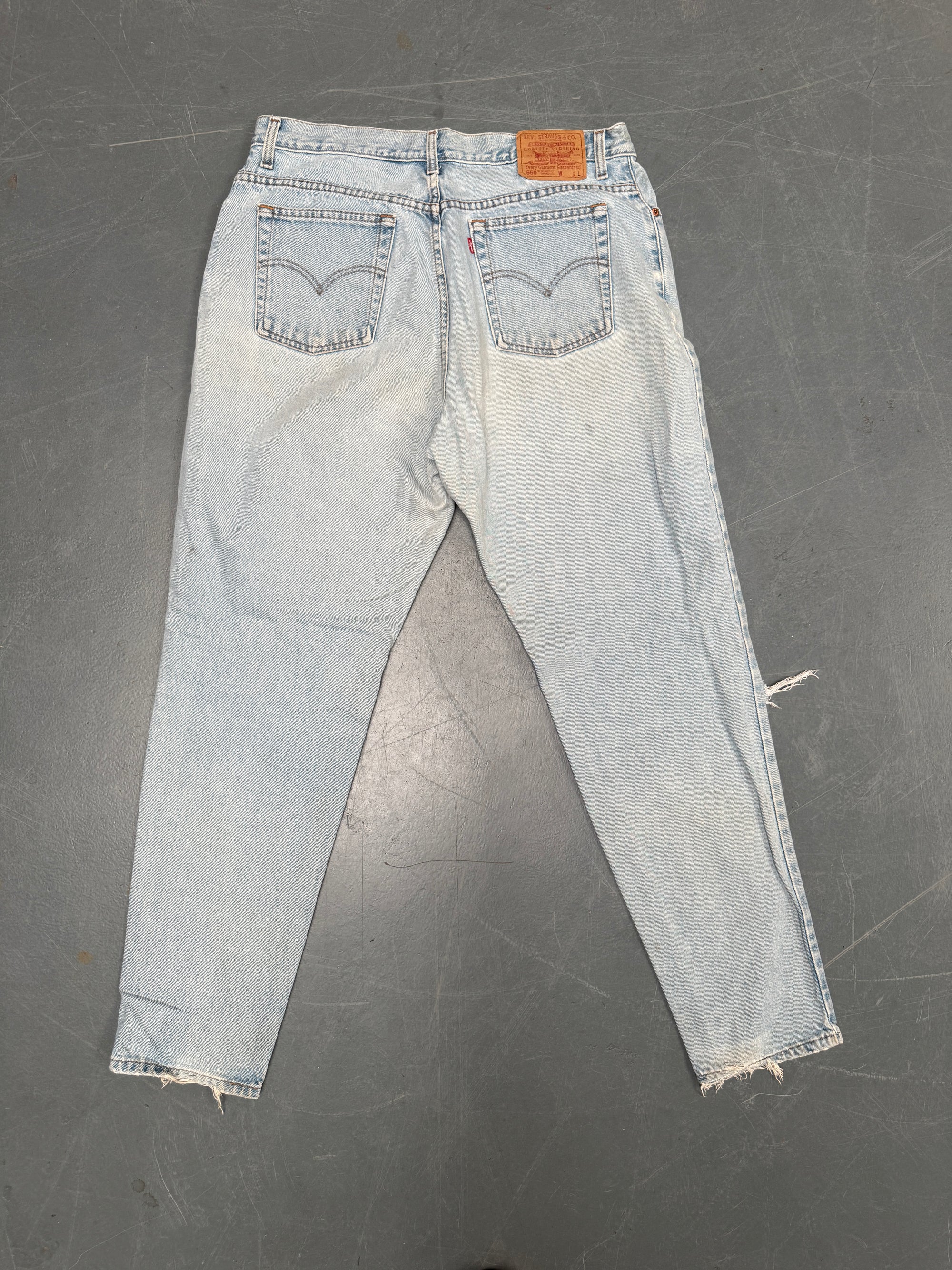 Vintage Ladies Levis High Waisted Denim 90s Made Jean - W 34 L 33 - HW66