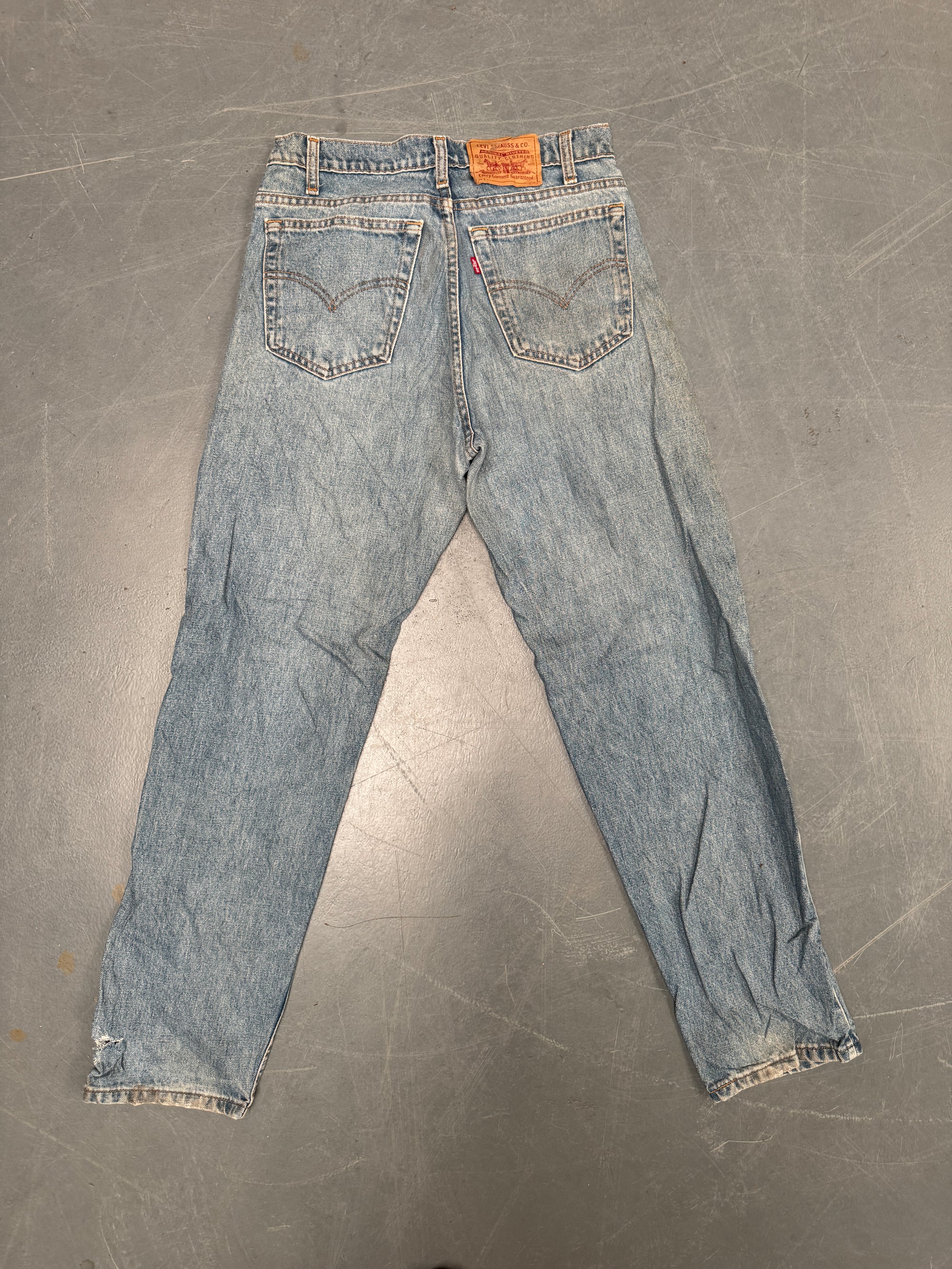 Vintage Ladies Levis High Waisted Denim 90s Made Jean - W 30 L 32 - HW69
