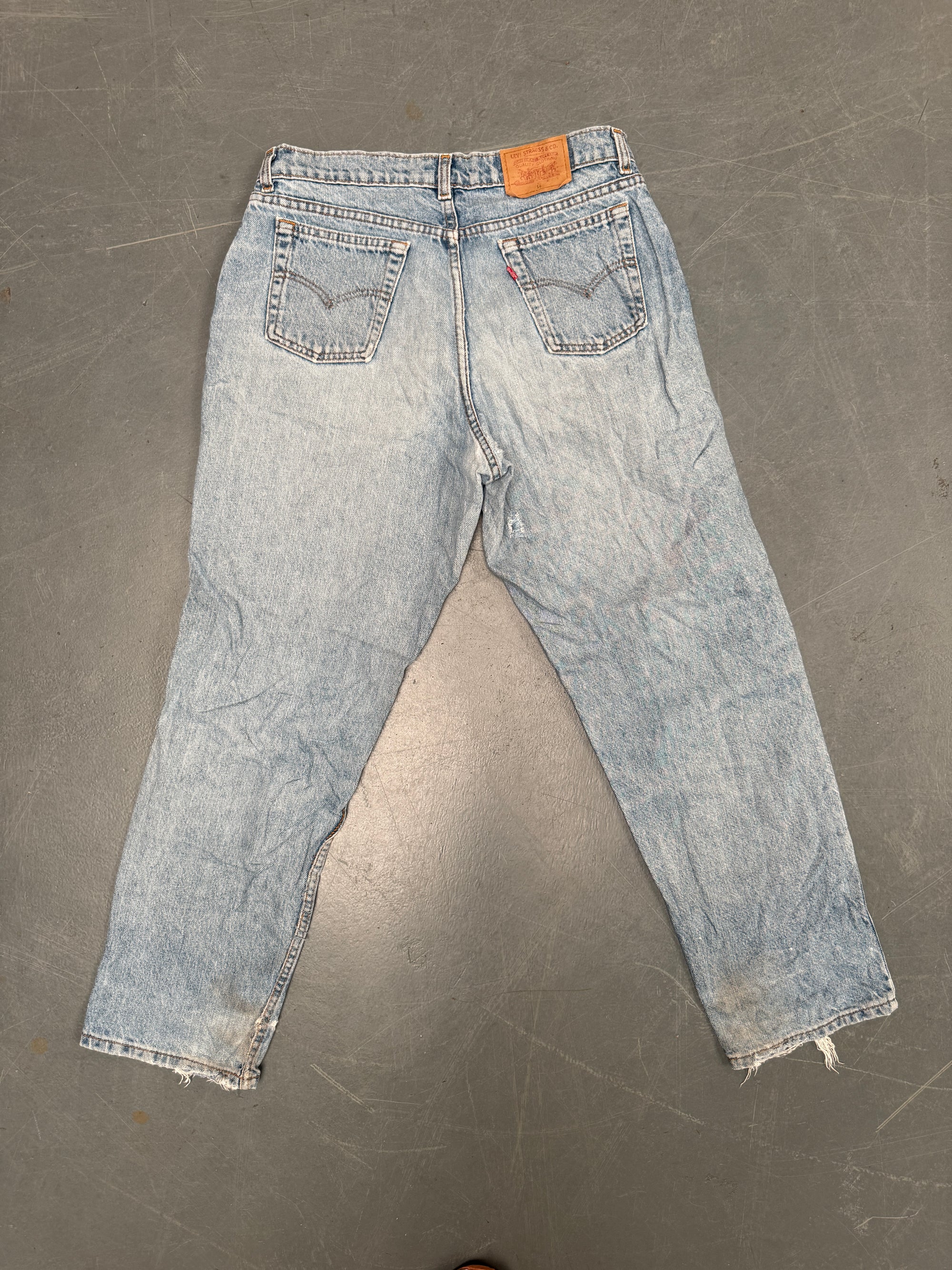 Vintage Ladies Levis High Waisted Denim 90s Made Jean - W 32 L 29 - HW80