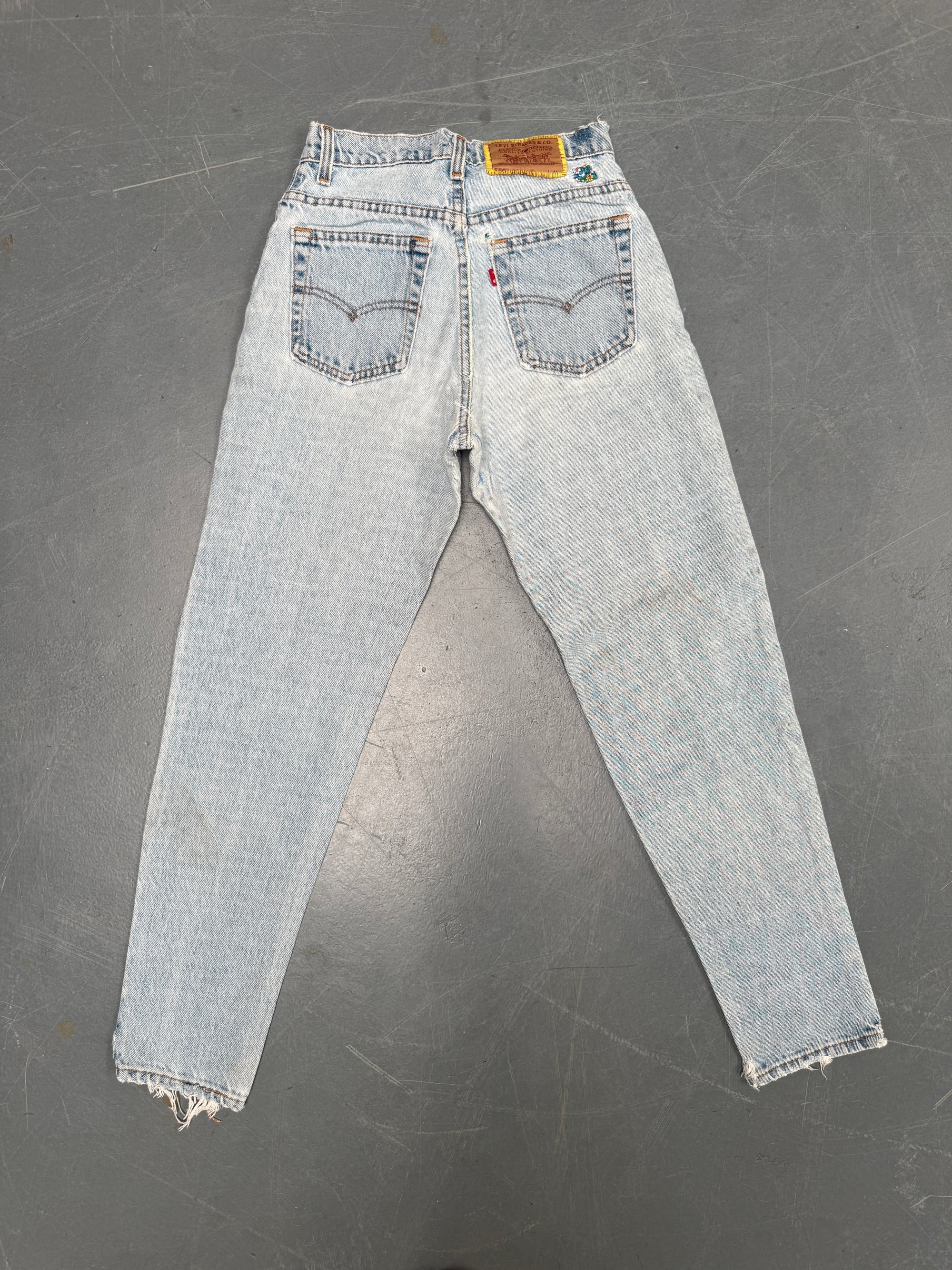 Vintage Ladies Levis High Waisted Denim 90s Made Jean - W 24 L 30 - HW82