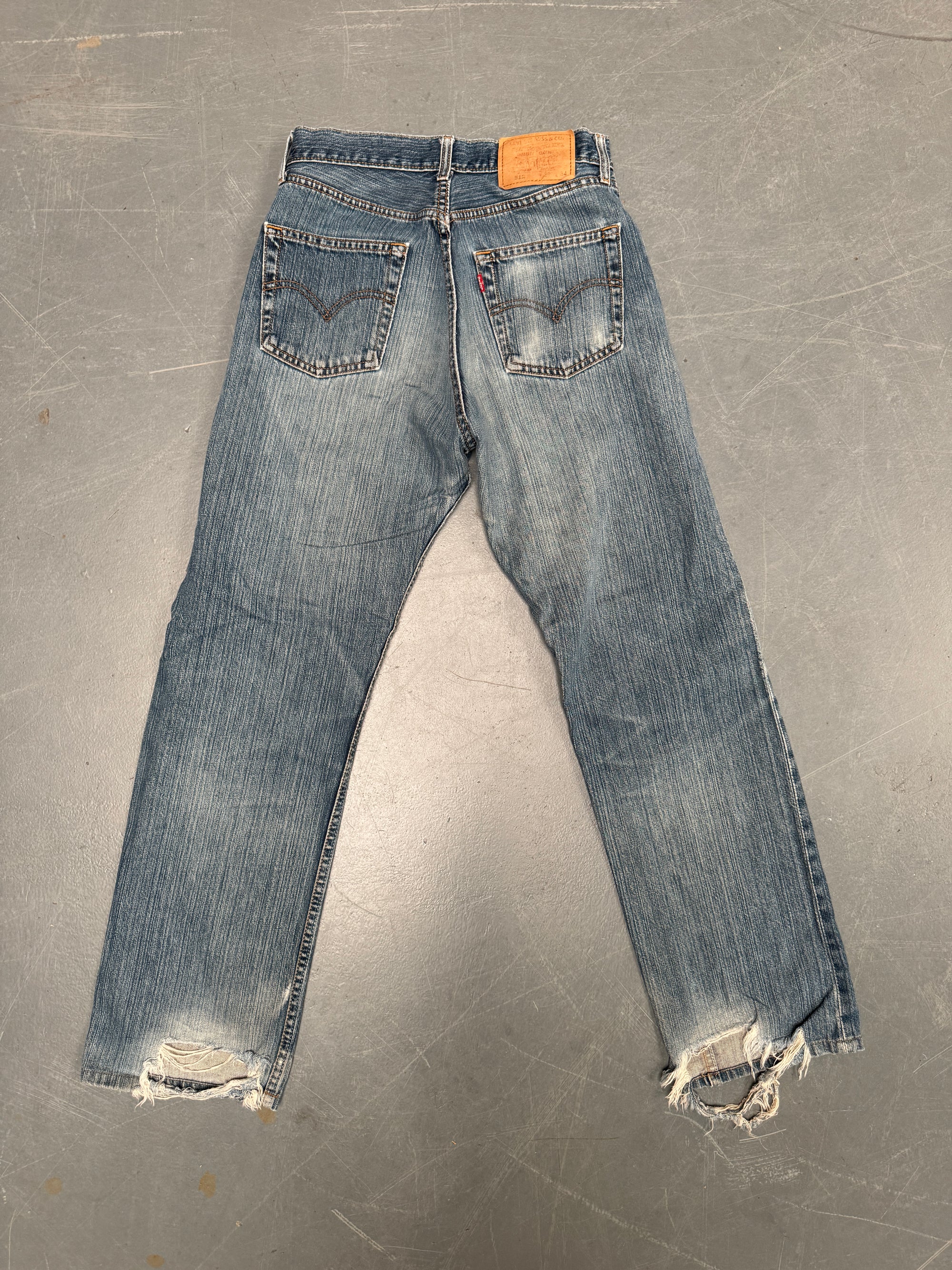 Vintage Ladies Levis High Waisted Denim 90s Made Jean - W 28 L 30 - HW85