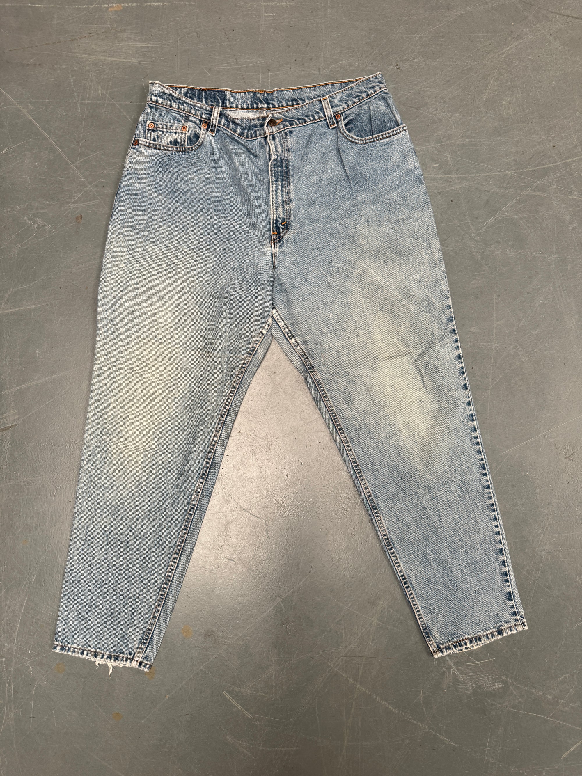 Vintage Ladies Levis High Waisted Denim 90s Made Jean - W 34 L 30 - HW94