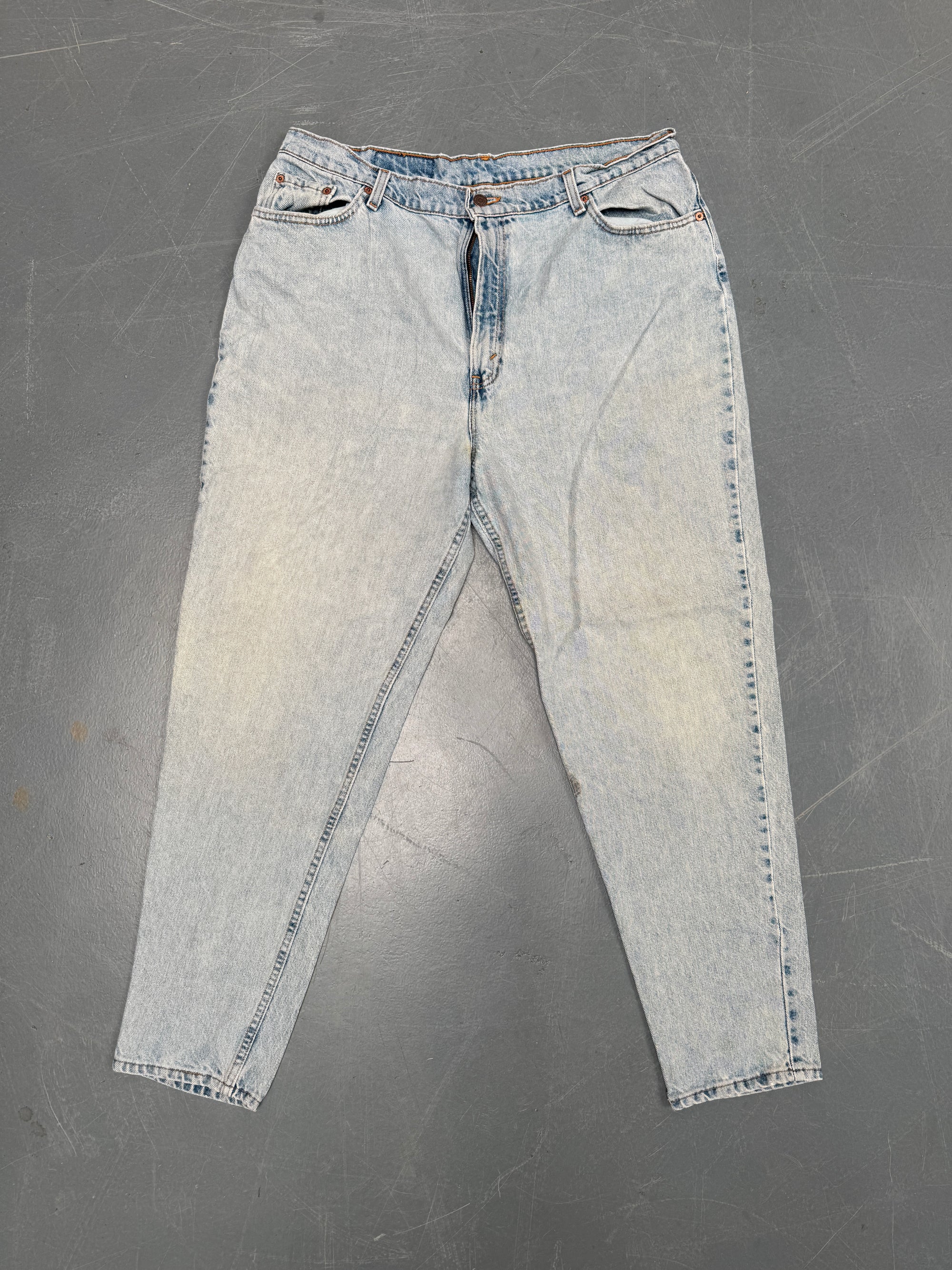 Vintage Ladies Levis High Waisted Denim 90s Made Jean - W 36 L 30 - HW95