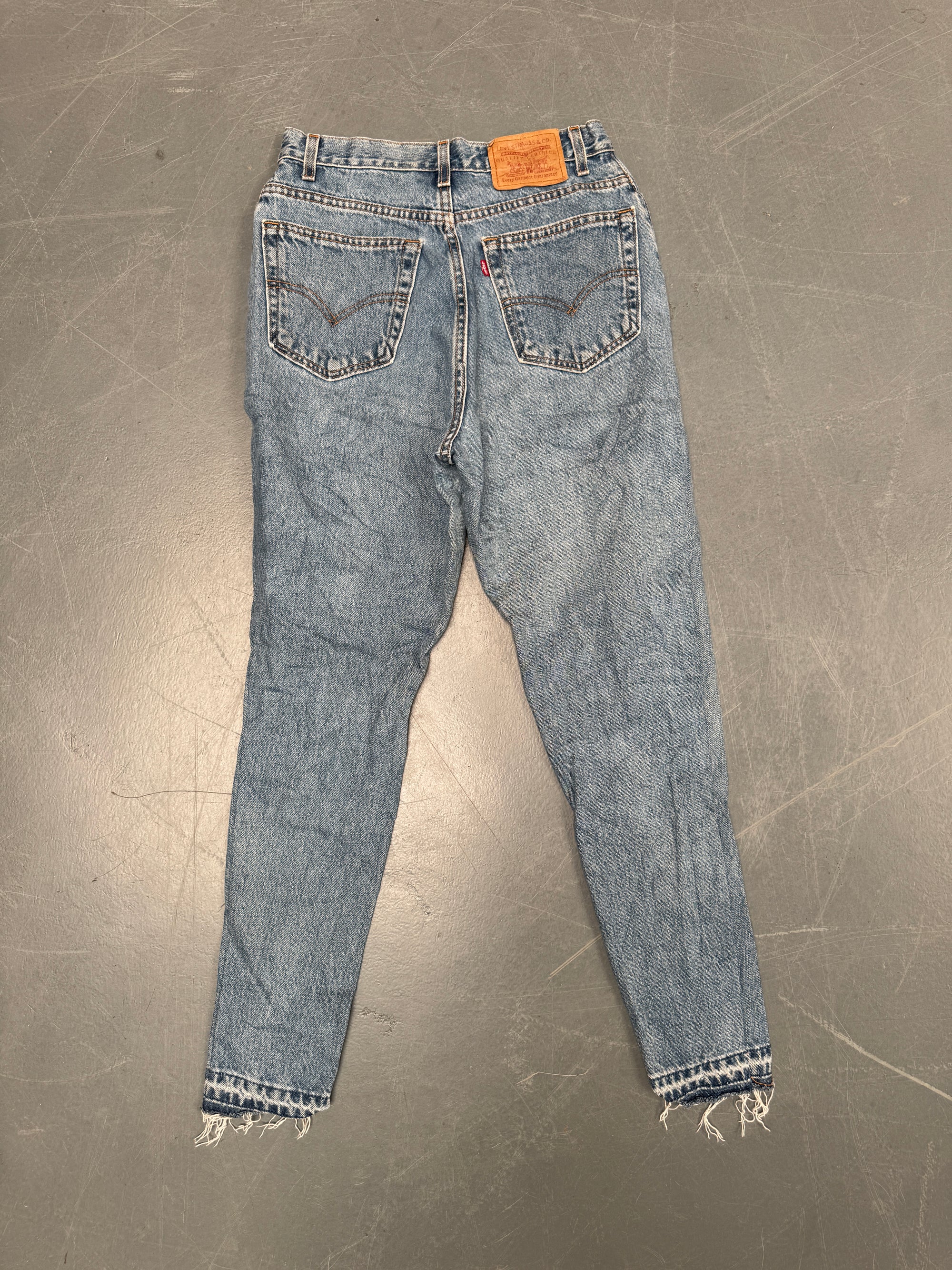 Vintage Ladies Levis High Waisted Denim 90s Made Jean - W 28 L 27 - HW111