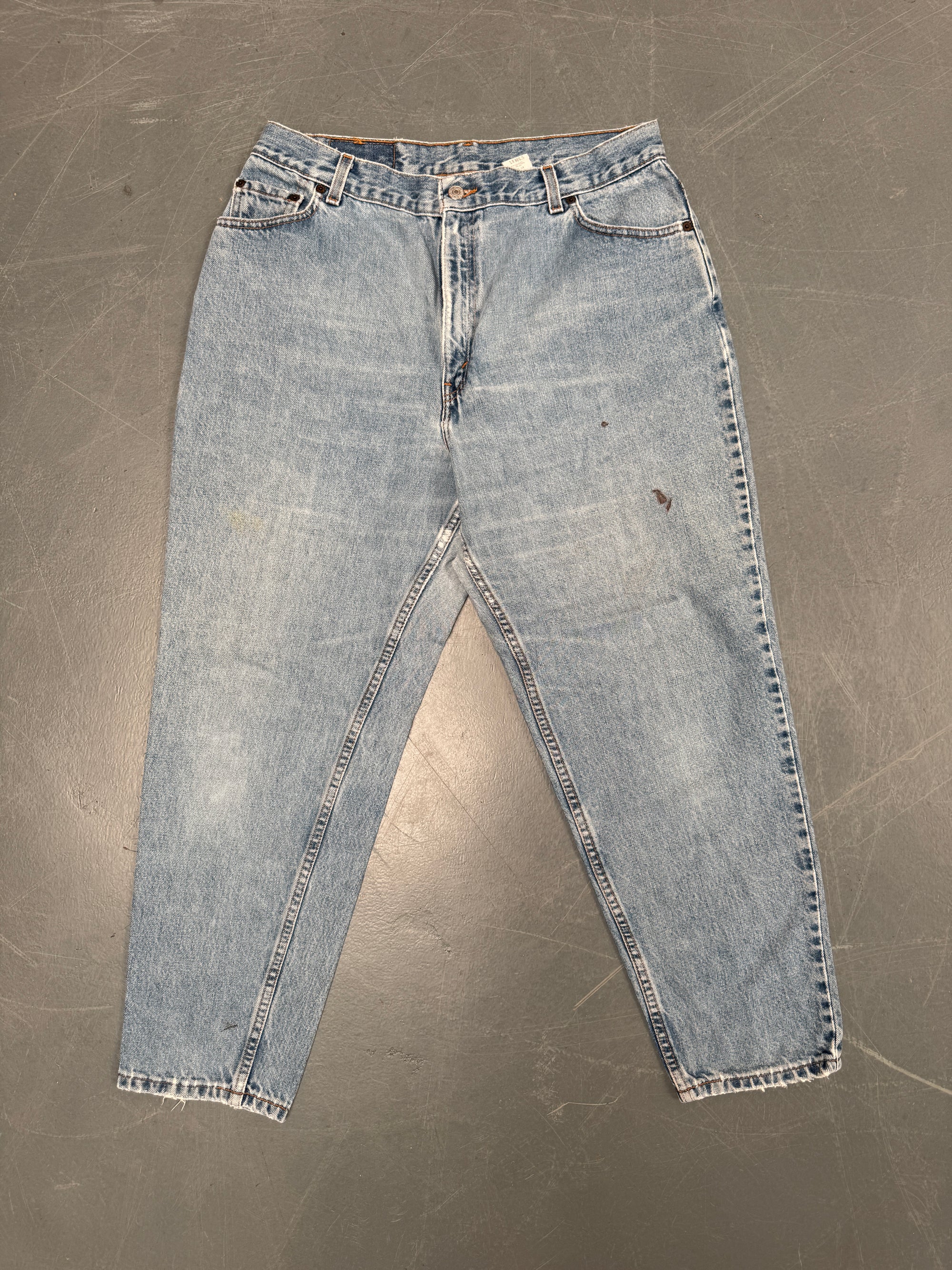 Vintage Ladies Levis High Waisted Denim 90s Made Jean - W 32 L 28 - HW113