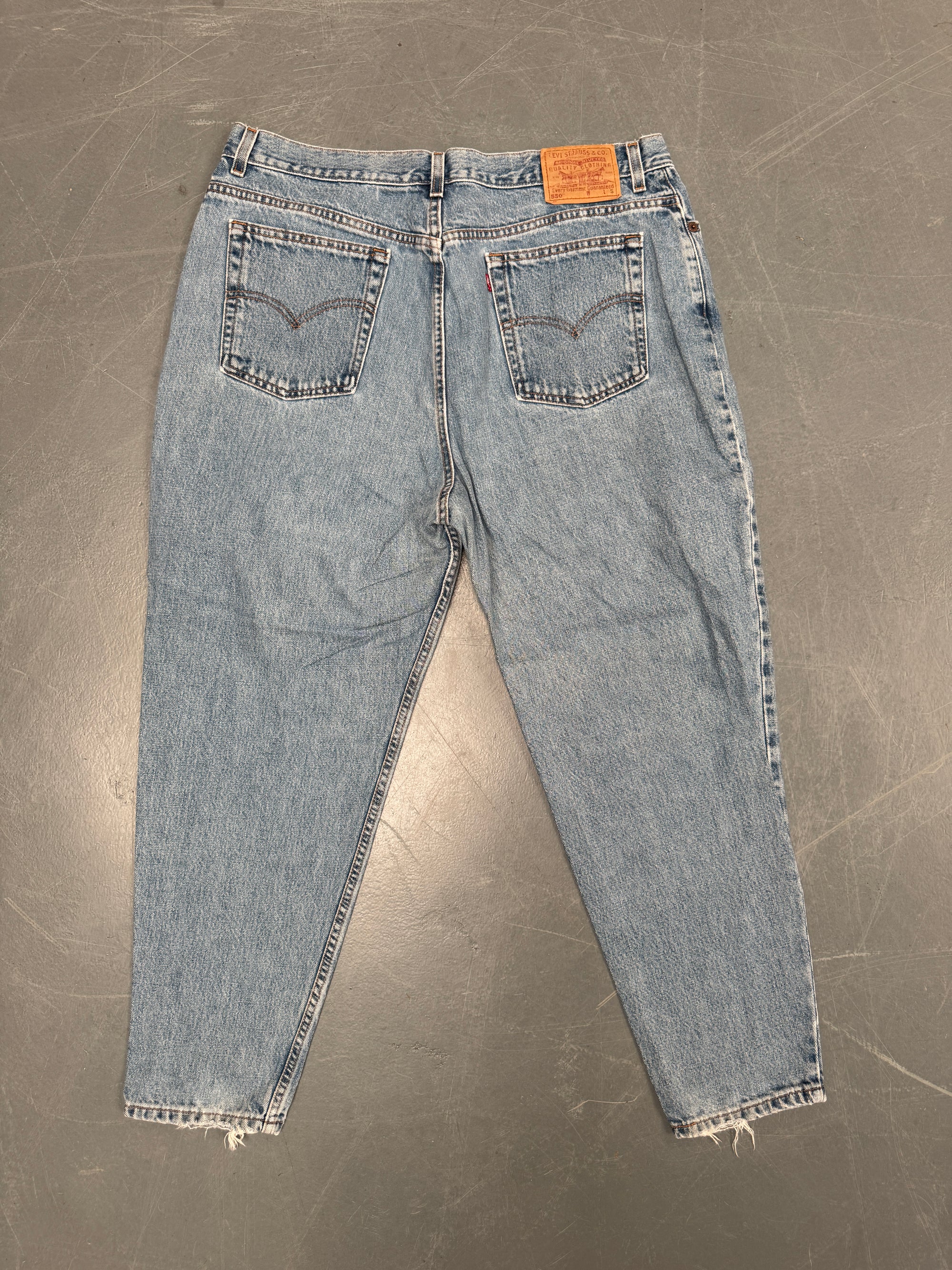 Vintage Ladies Levis High Waisted Denim 90s Made Jean - W 36 L 28 - HW114