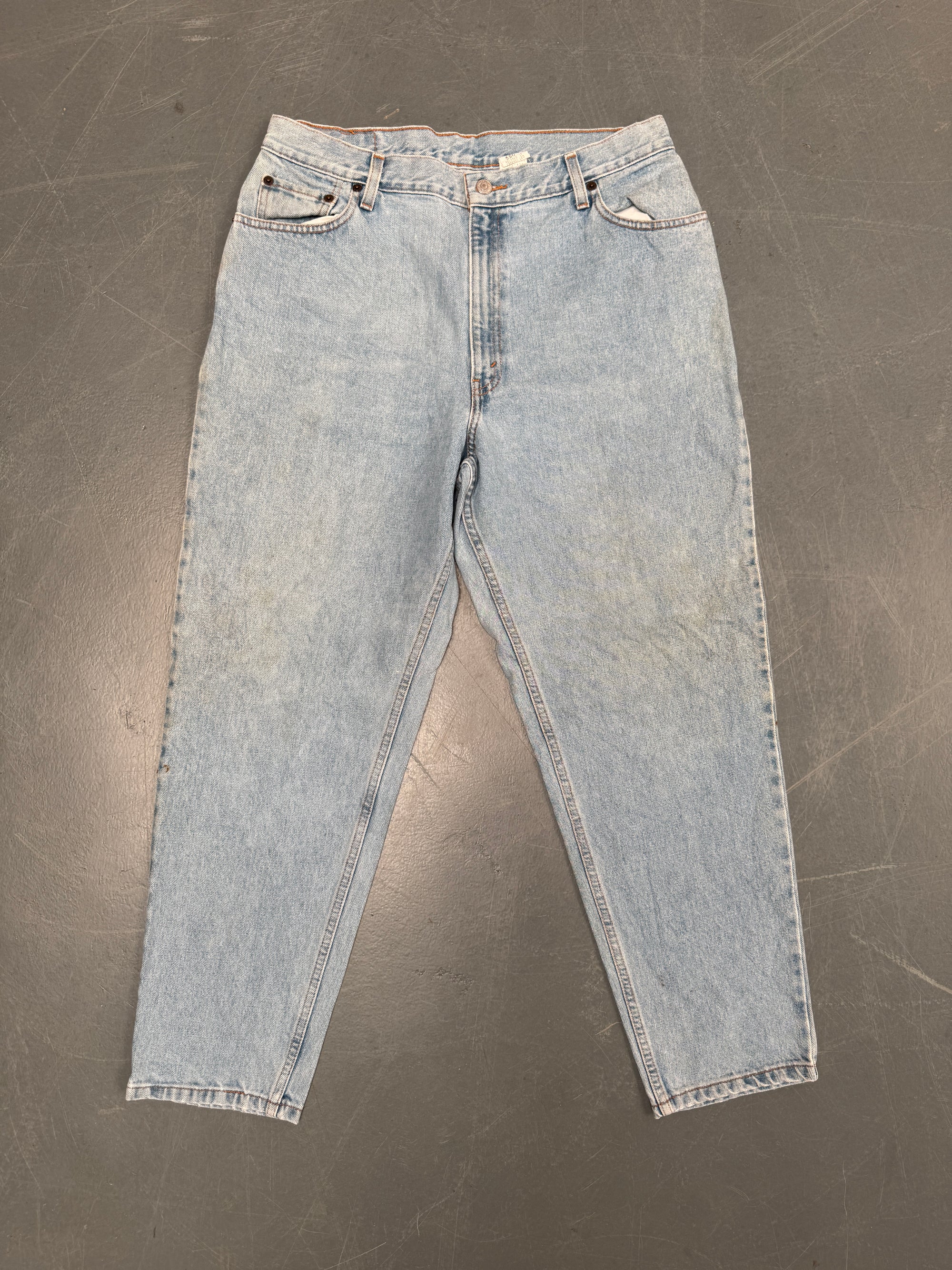 Vintage Ladies Levis High Waisted Denim 90s Made Jean - W 32 L 28 - HW117